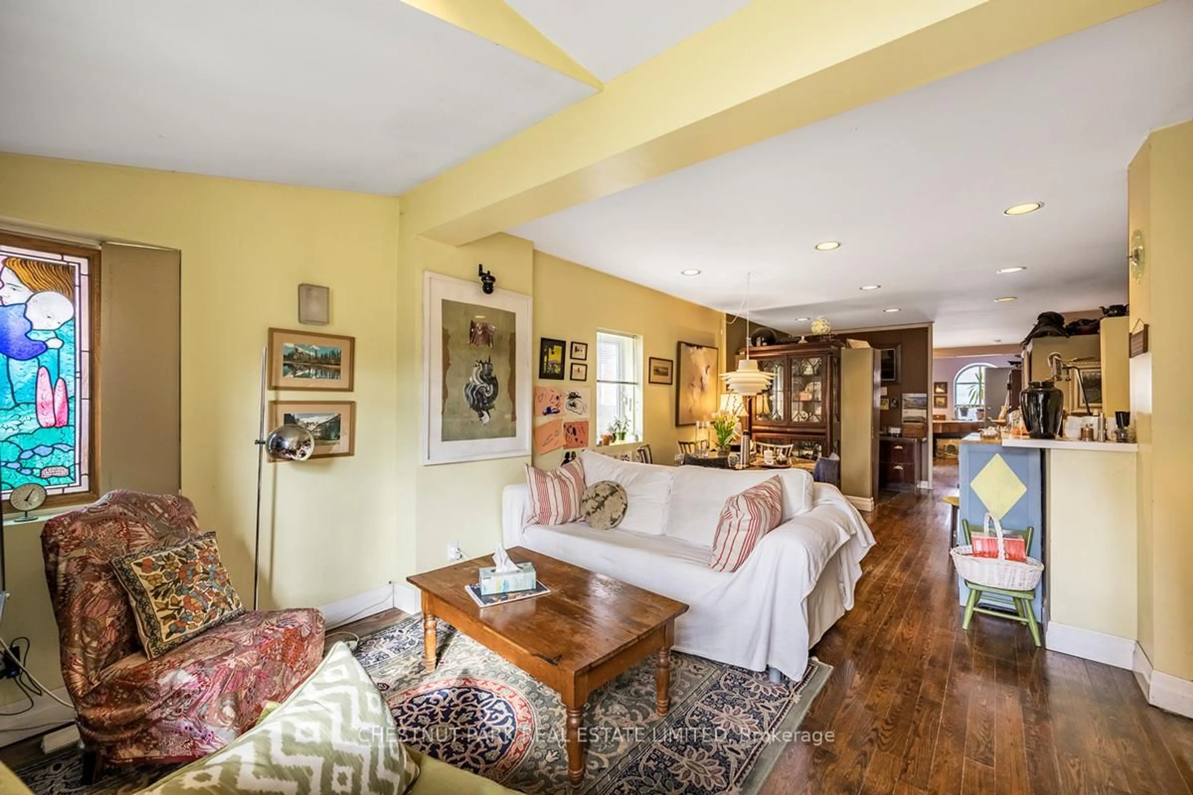Living room with furniture, unknown for 657 Davenport Rd, Toronto Ontario M5R 1L3