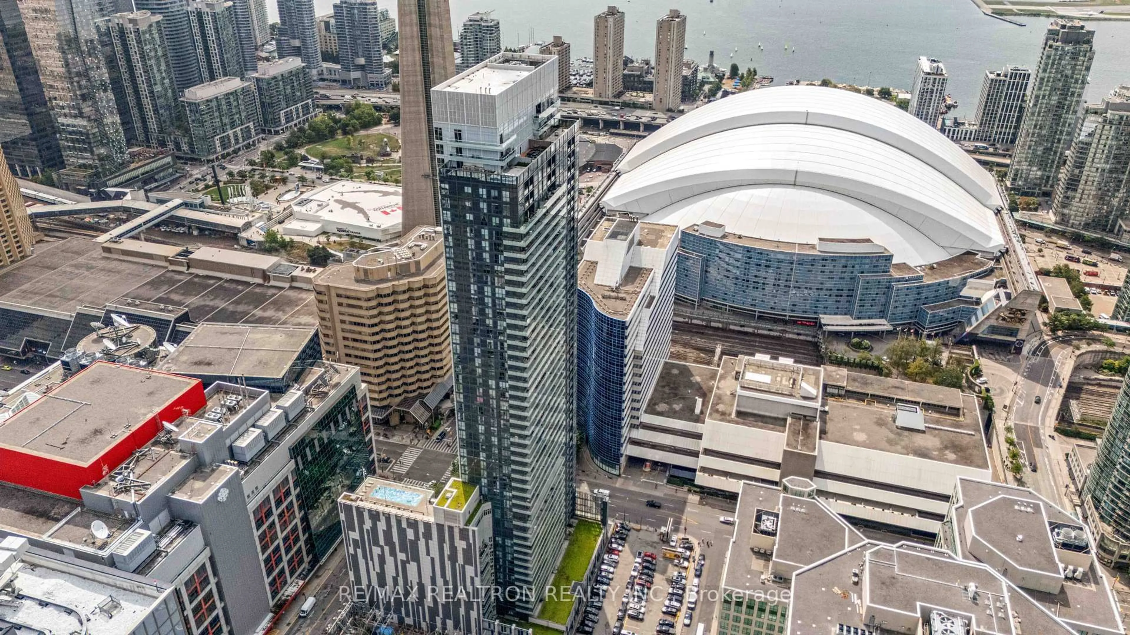 A pic from outside/outdoor area/front of a property/back of a property/a pic from drone, city buildings view from balcony for 300 Front St #2603, Toronto Ontario M5V 0E9