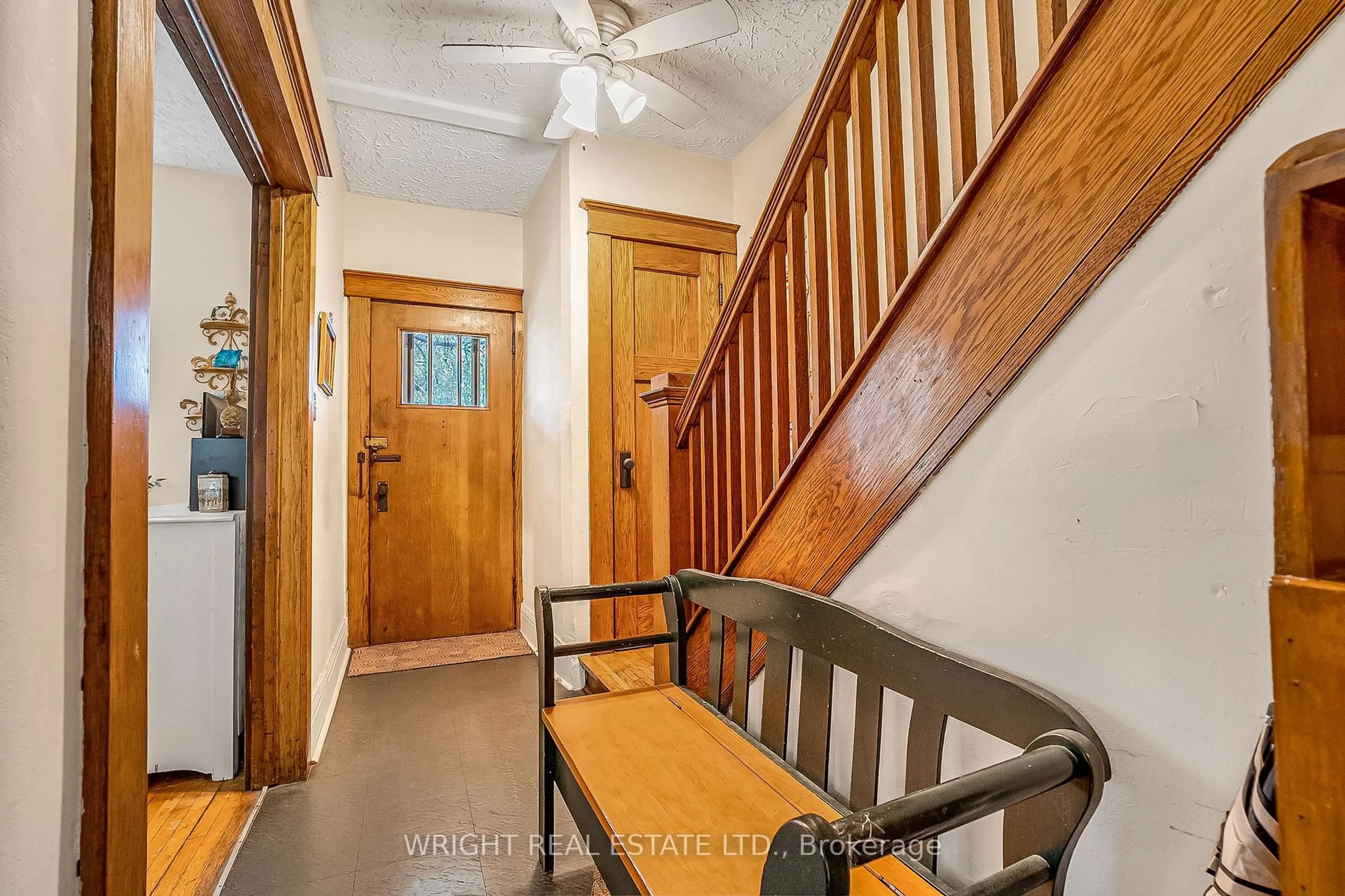 Indoor entryway for 5 Millerson Ave, Toronto Ontario M6E 1J6