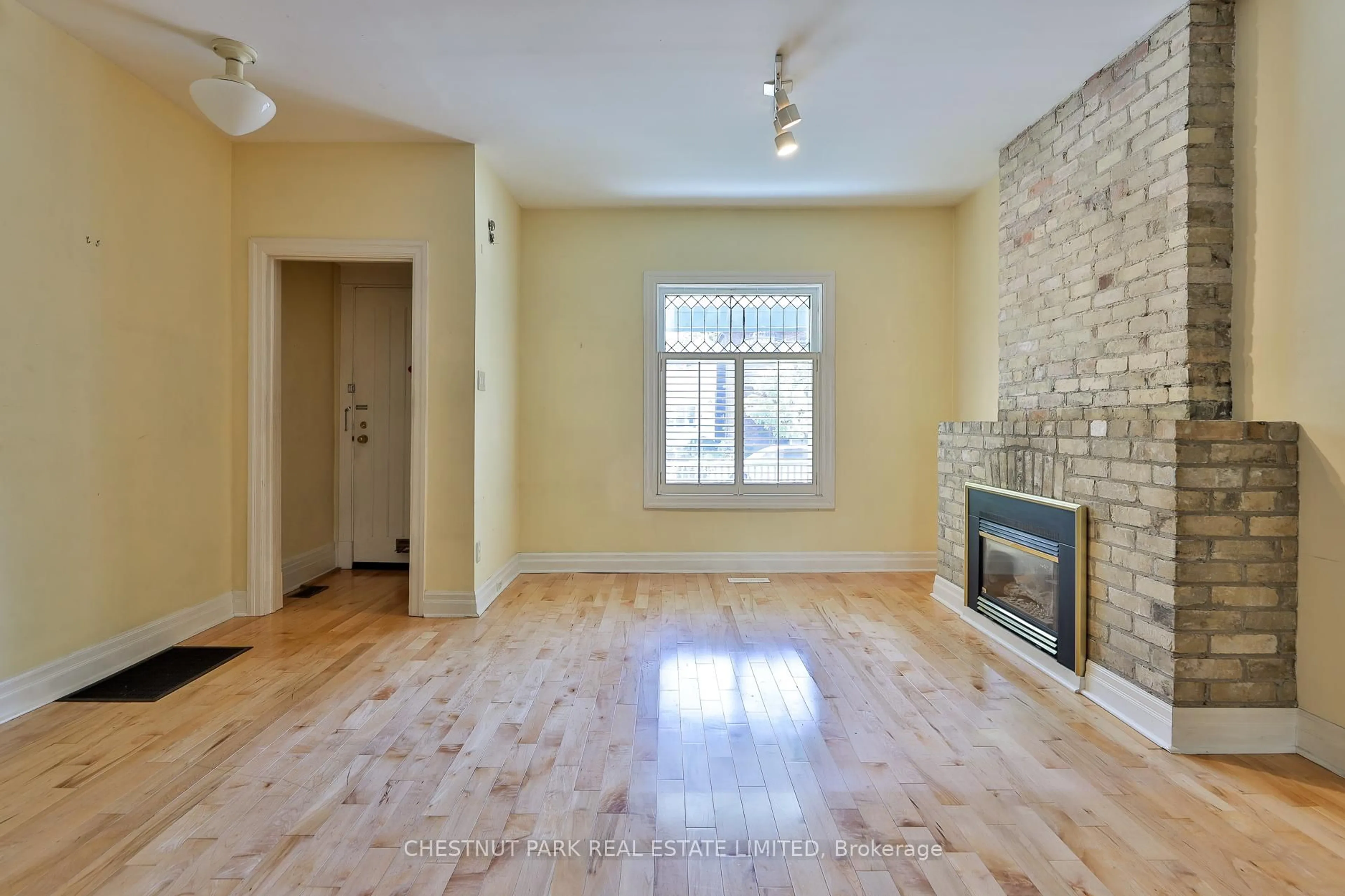 A pic of a room for 52 Craighurst Ave, Toronto Ontario M4R 1J8