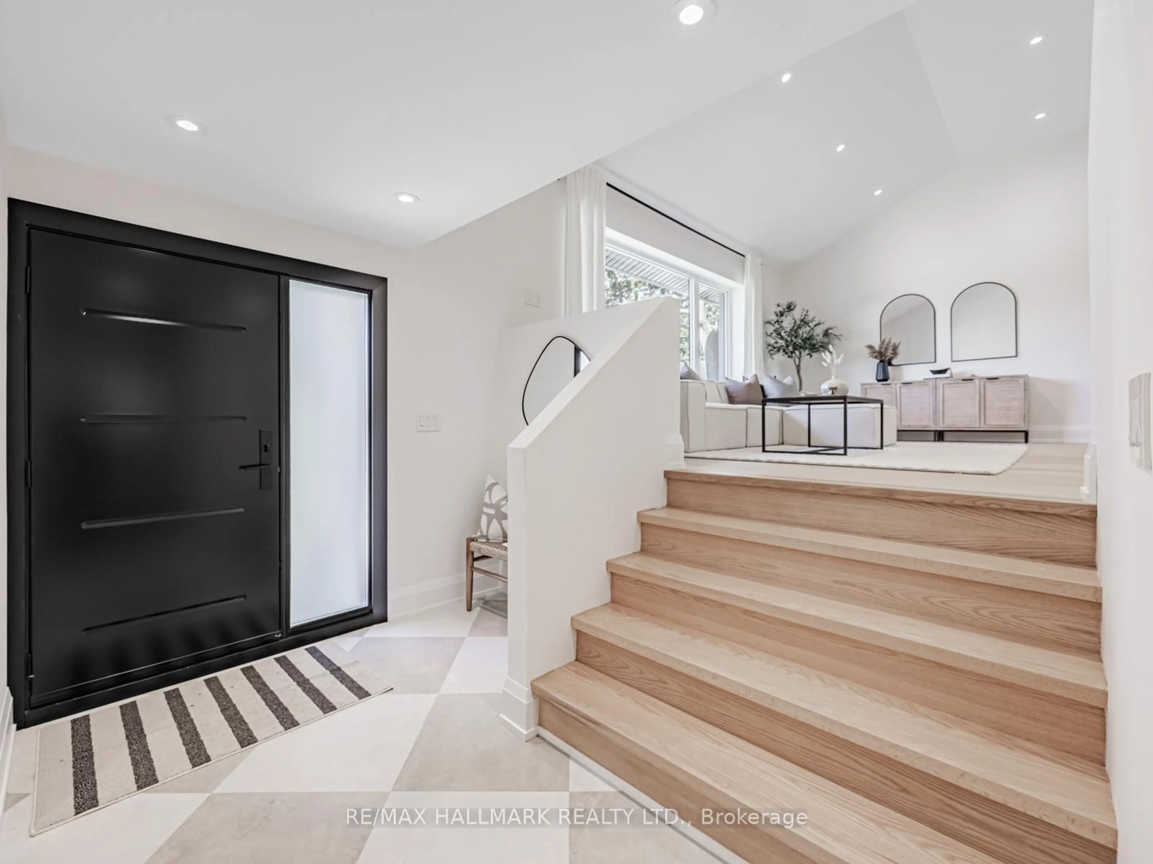 Unknown for 34 Lantana Crt, Toronto Ontario M4A 2H8