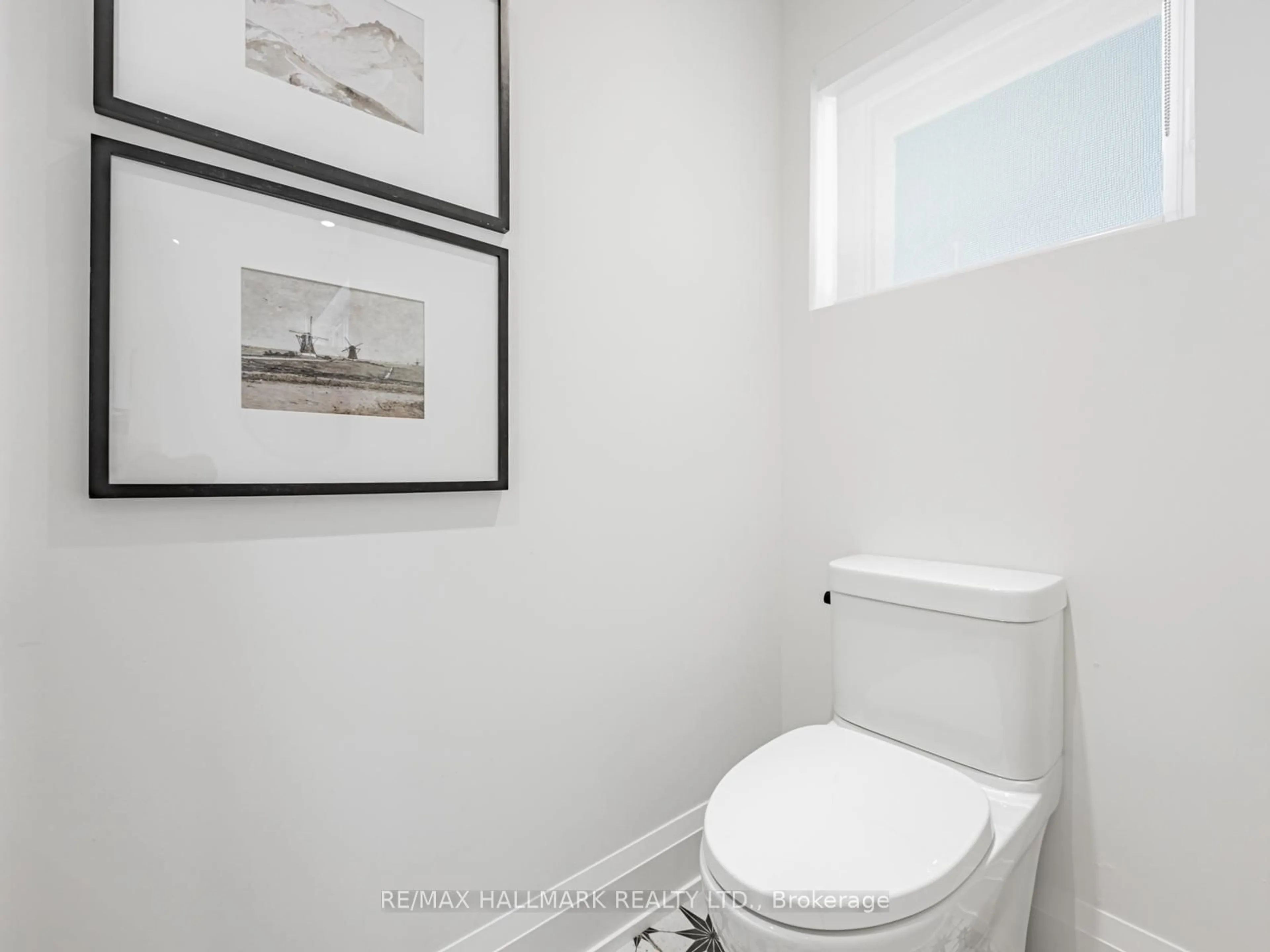 Standard bathroom, unknown for 34 Lantana Crt, Toronto Ontario M4A 2H8