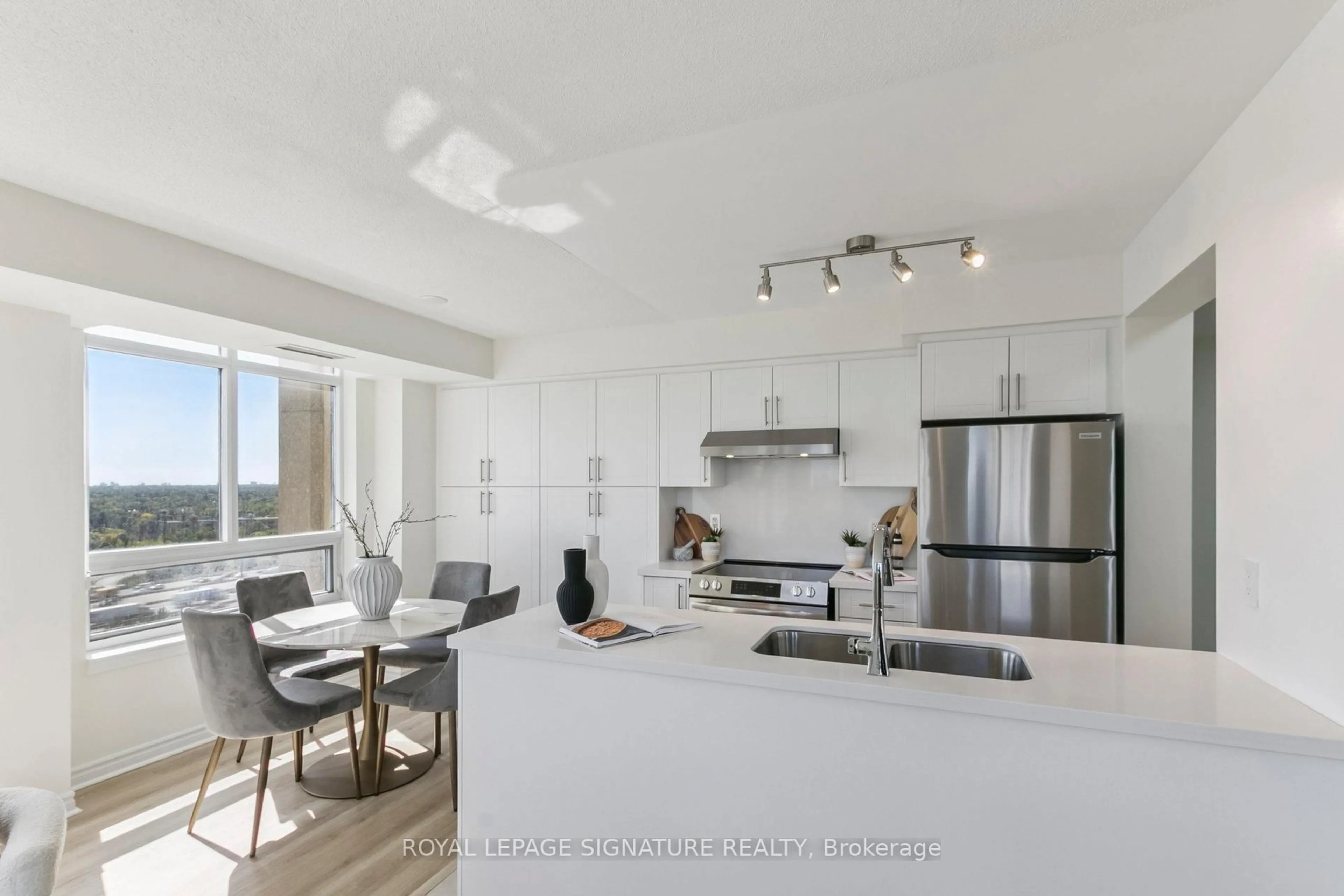 Open concept kitchen, unknown for 18 Kenaston Gdns #1307, Toronto Ontario M2K 3C7