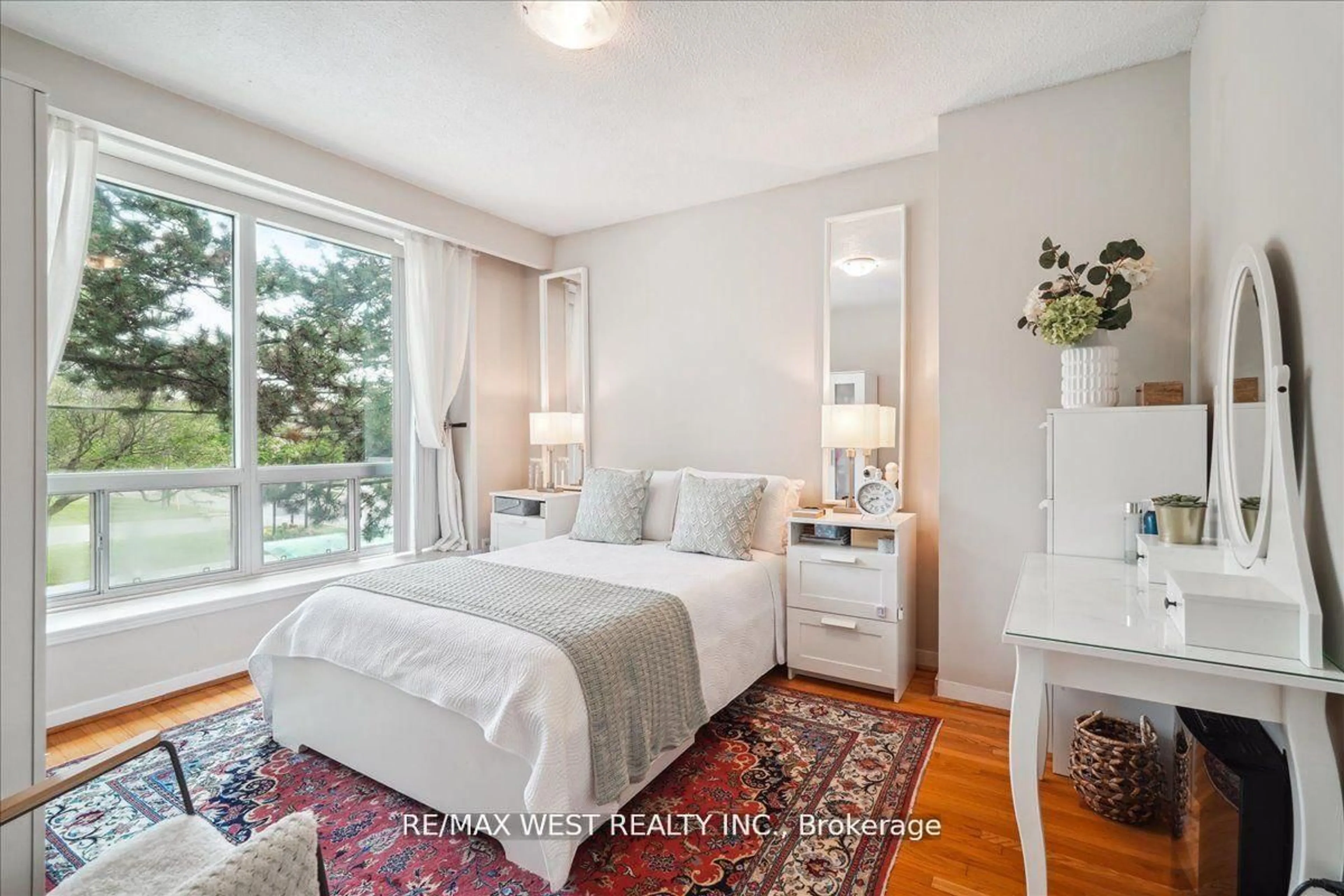 Bedroom with bed, unknown for 69 Upper Canada Dr #2, Toronto Ontario M2P 2A2