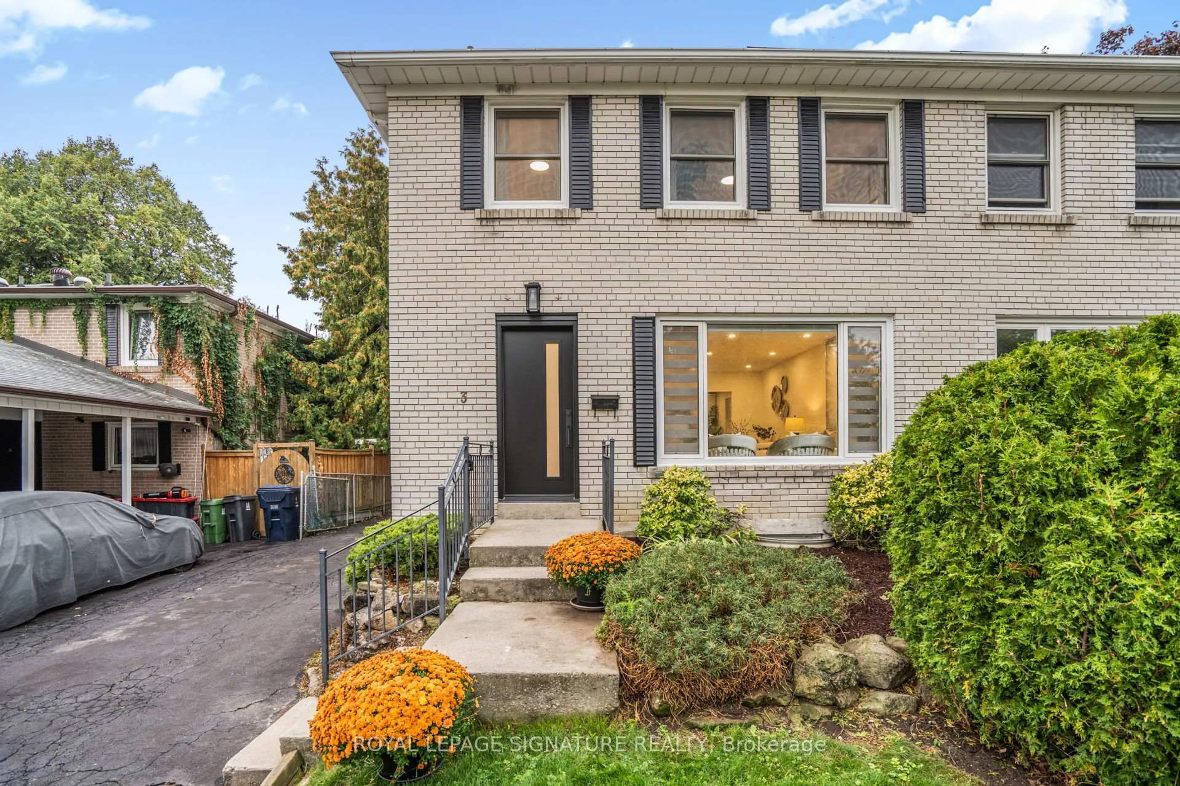 Home with brick exterior material, street for 3 Ipswich Cres, Toronto Ontario M2J 3N4