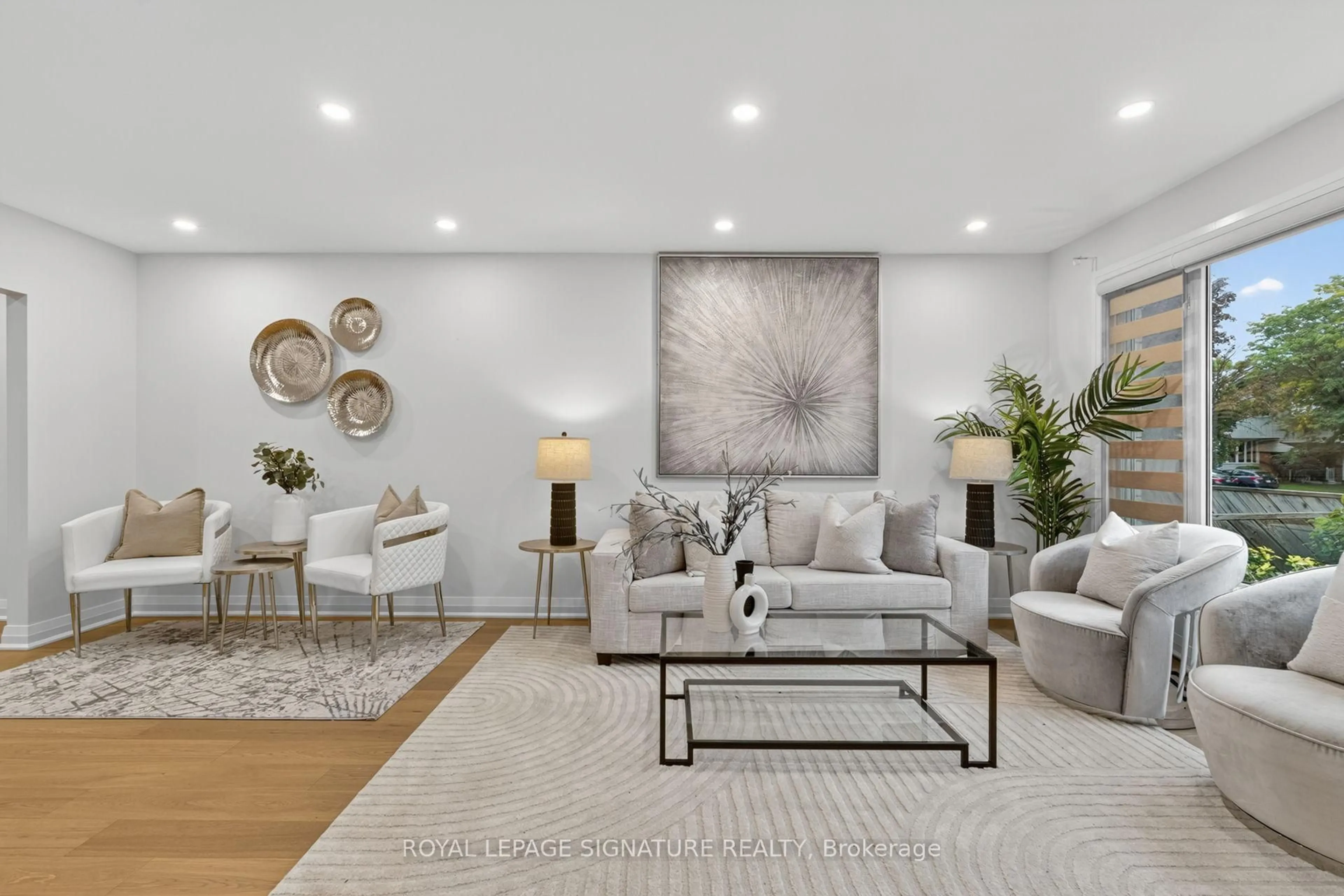 Living room with furniture, unknown for 3 Ipswich Cres, Toronto Ontario M2J 3N4