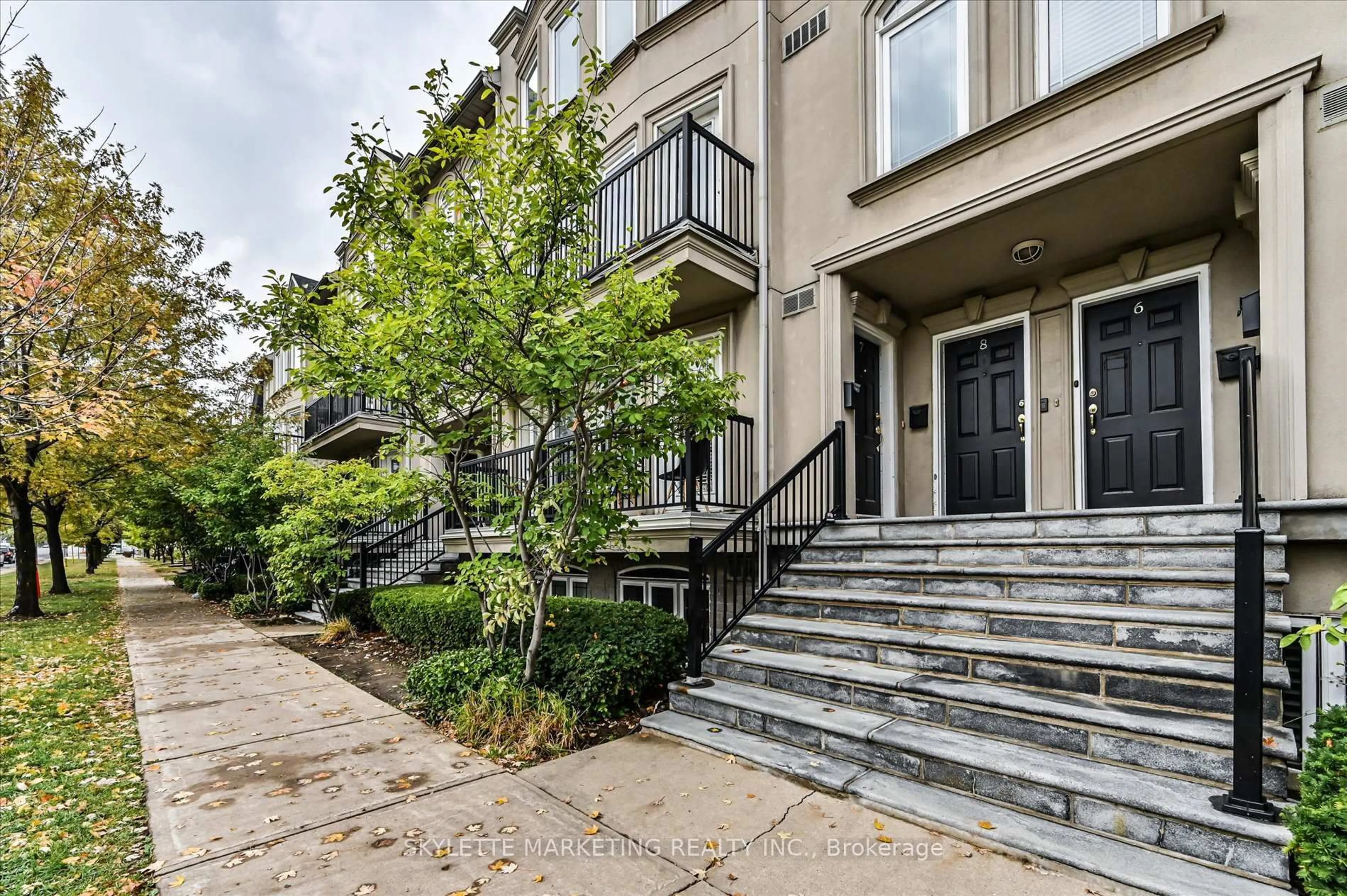 Unknown for 118 Finch Ave #8, Toronto Ontario M2N 7G2