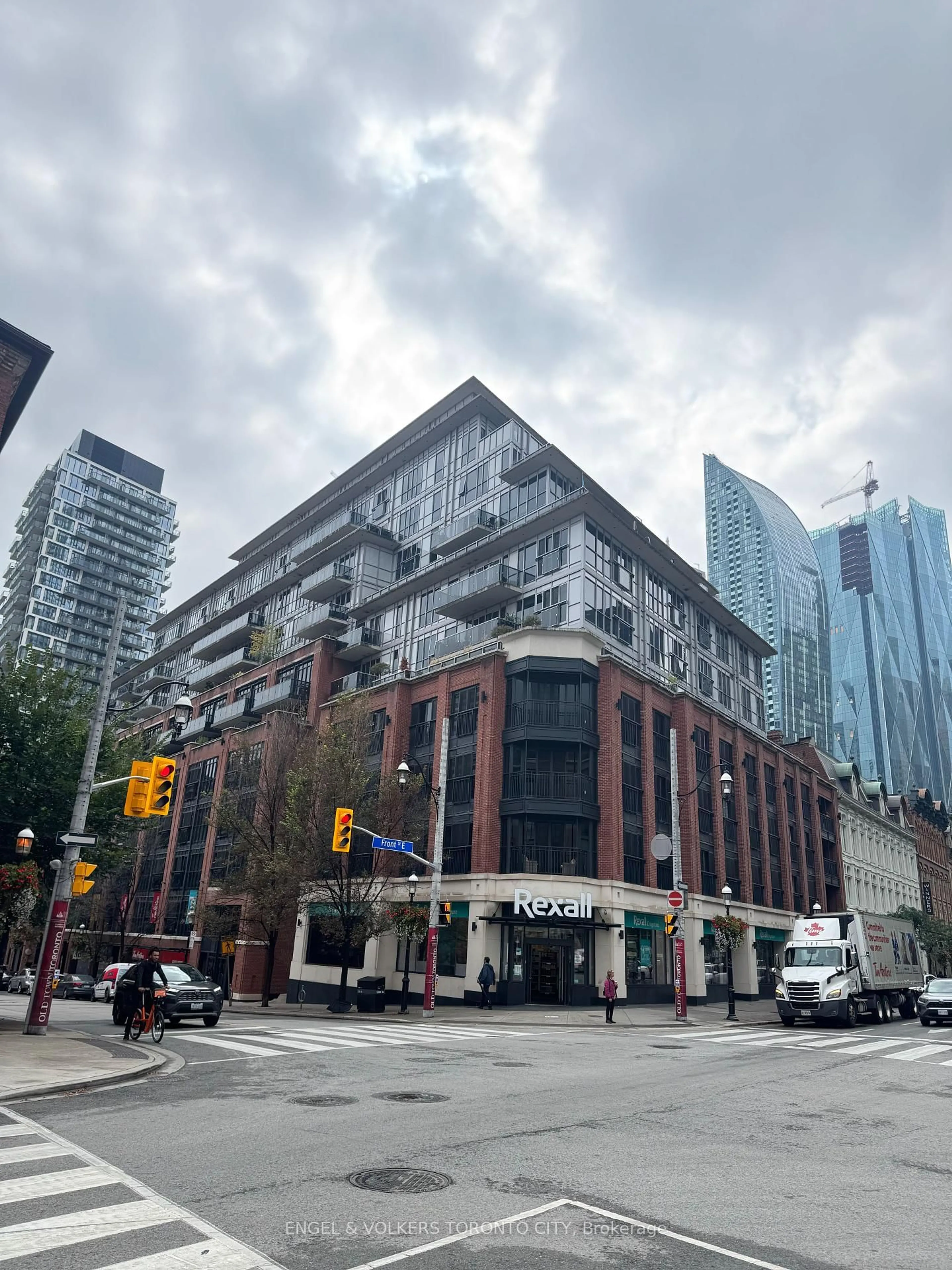 Blurry image for 55 Front St #521, Toronto Ontario M5E 0A7