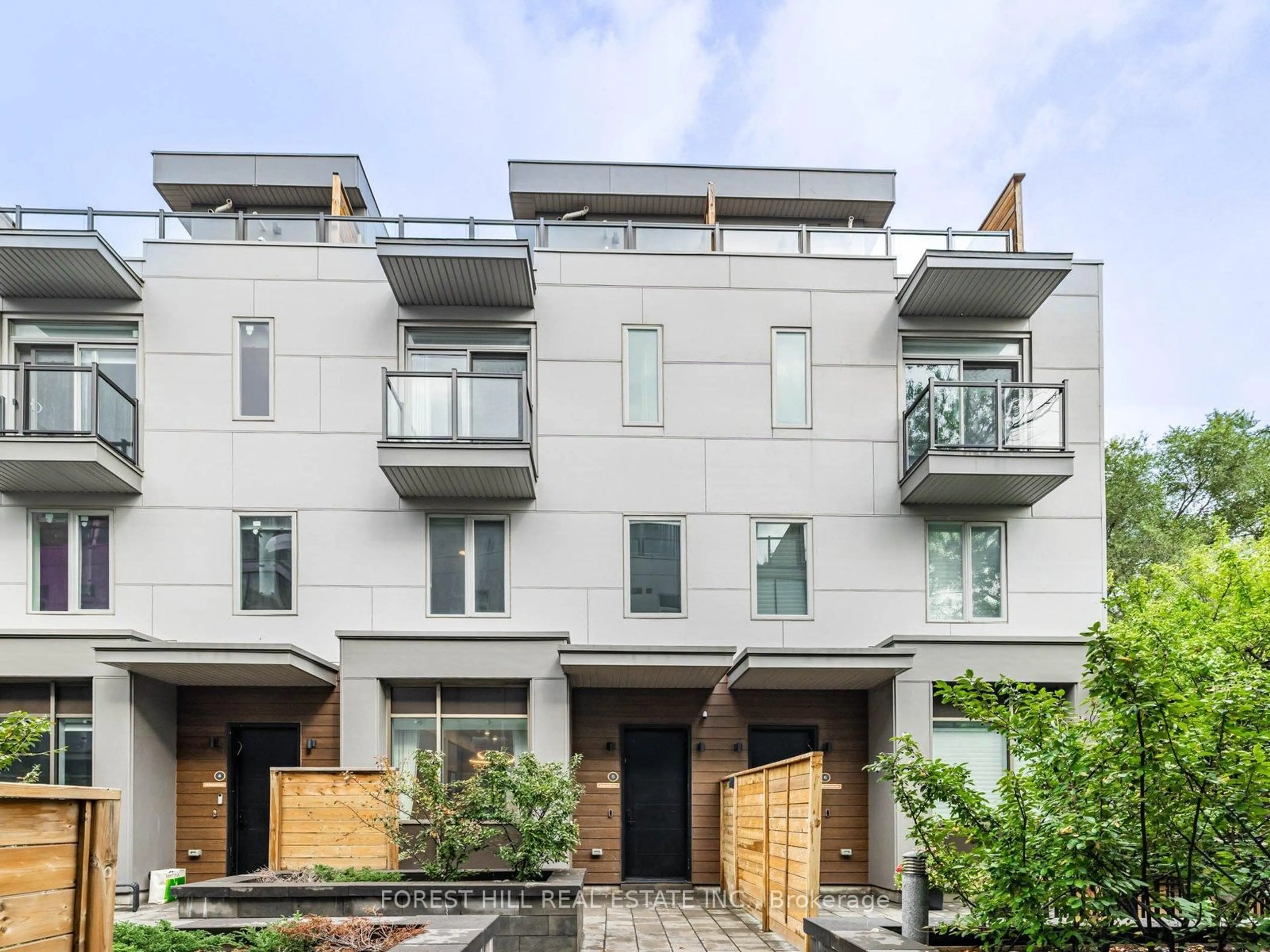 Unknown for 35 Dervock Cres #UNIT-5, Toronto Ontario M2K 0G7