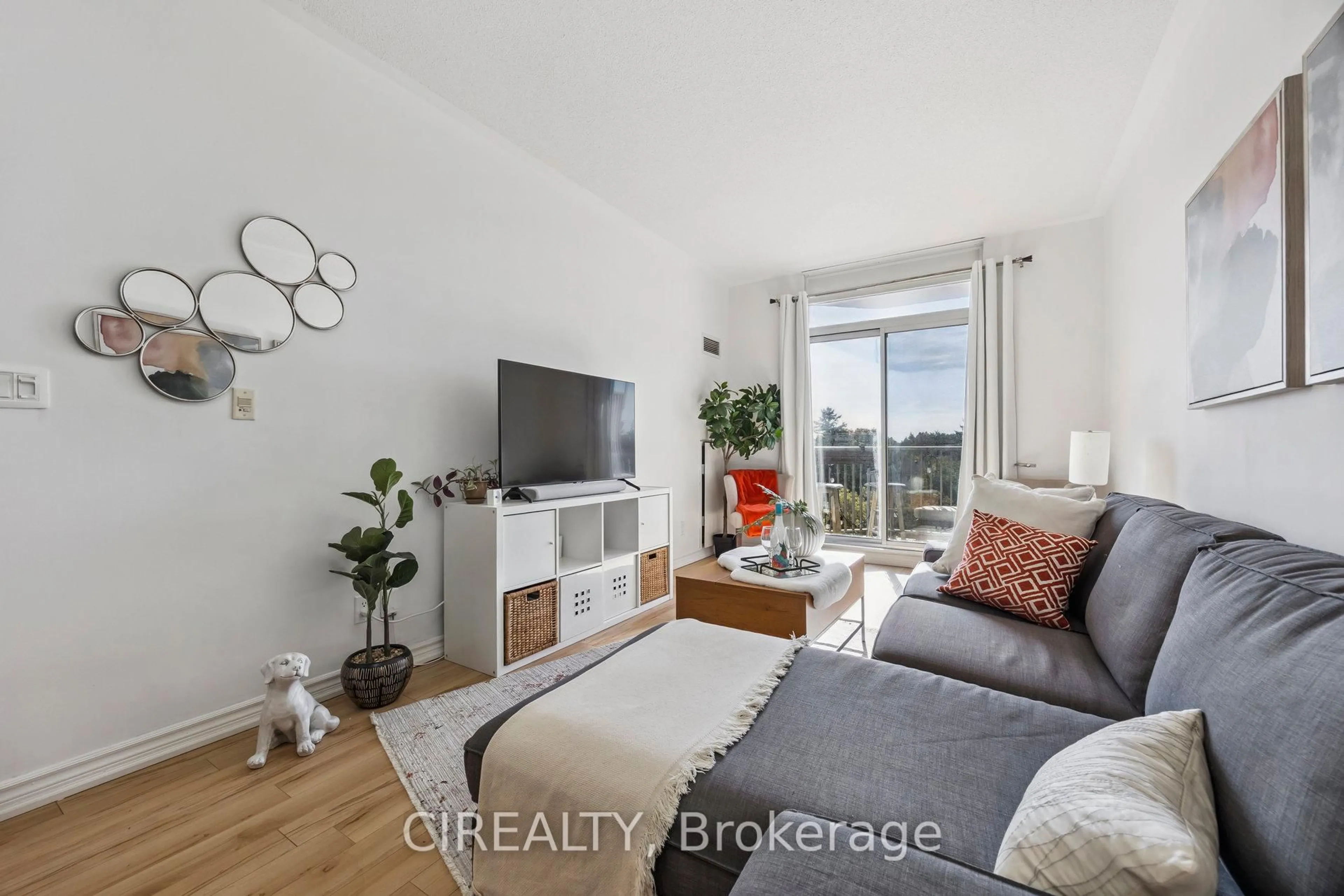 Living room with furniture, unknown for 4200 Bathurst St #413, Toronto Ontario M3H 6C7