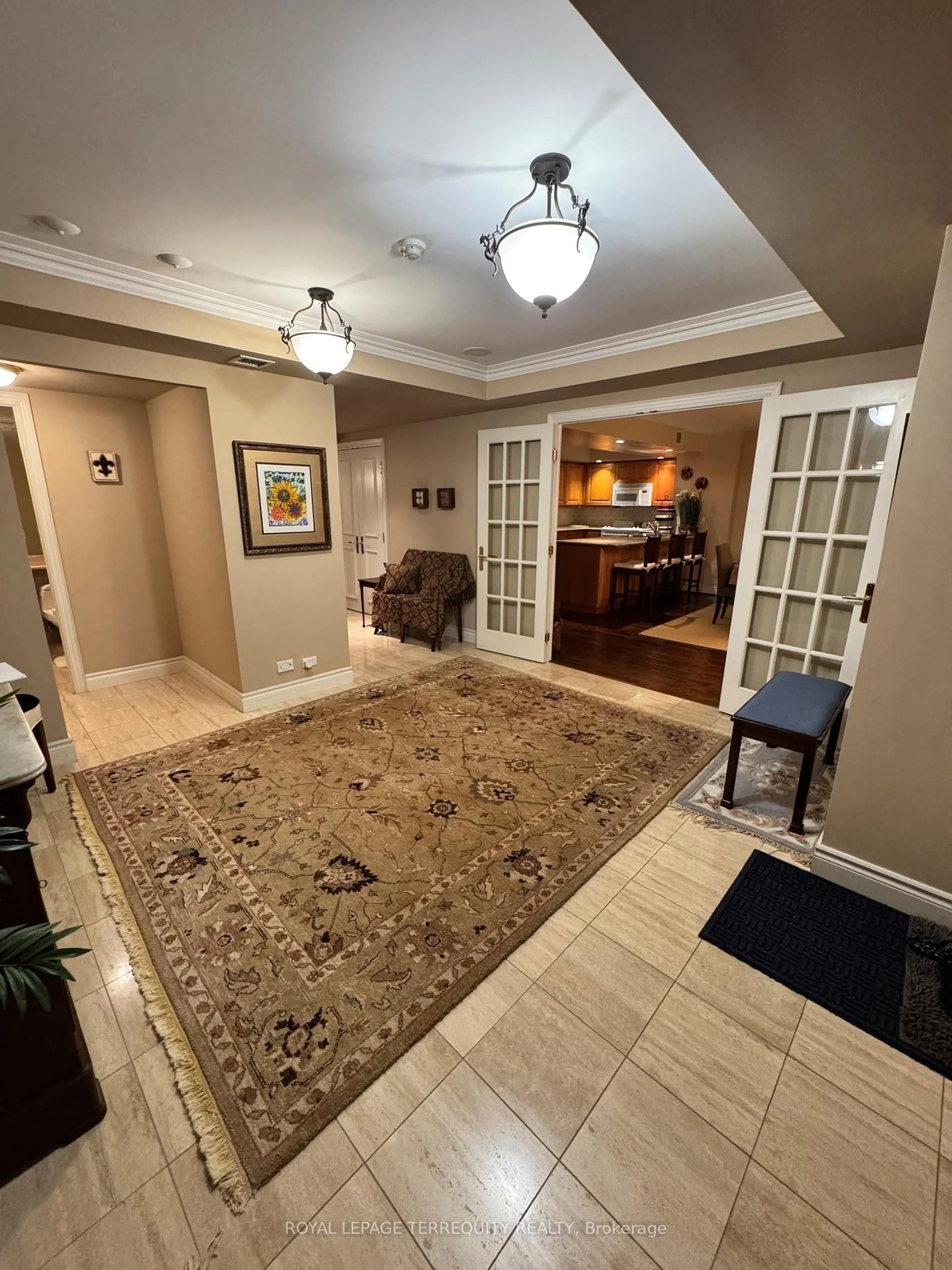 Indoor foyer for 3600 Yonge St #524, Toronto Ontario M4N 3R8