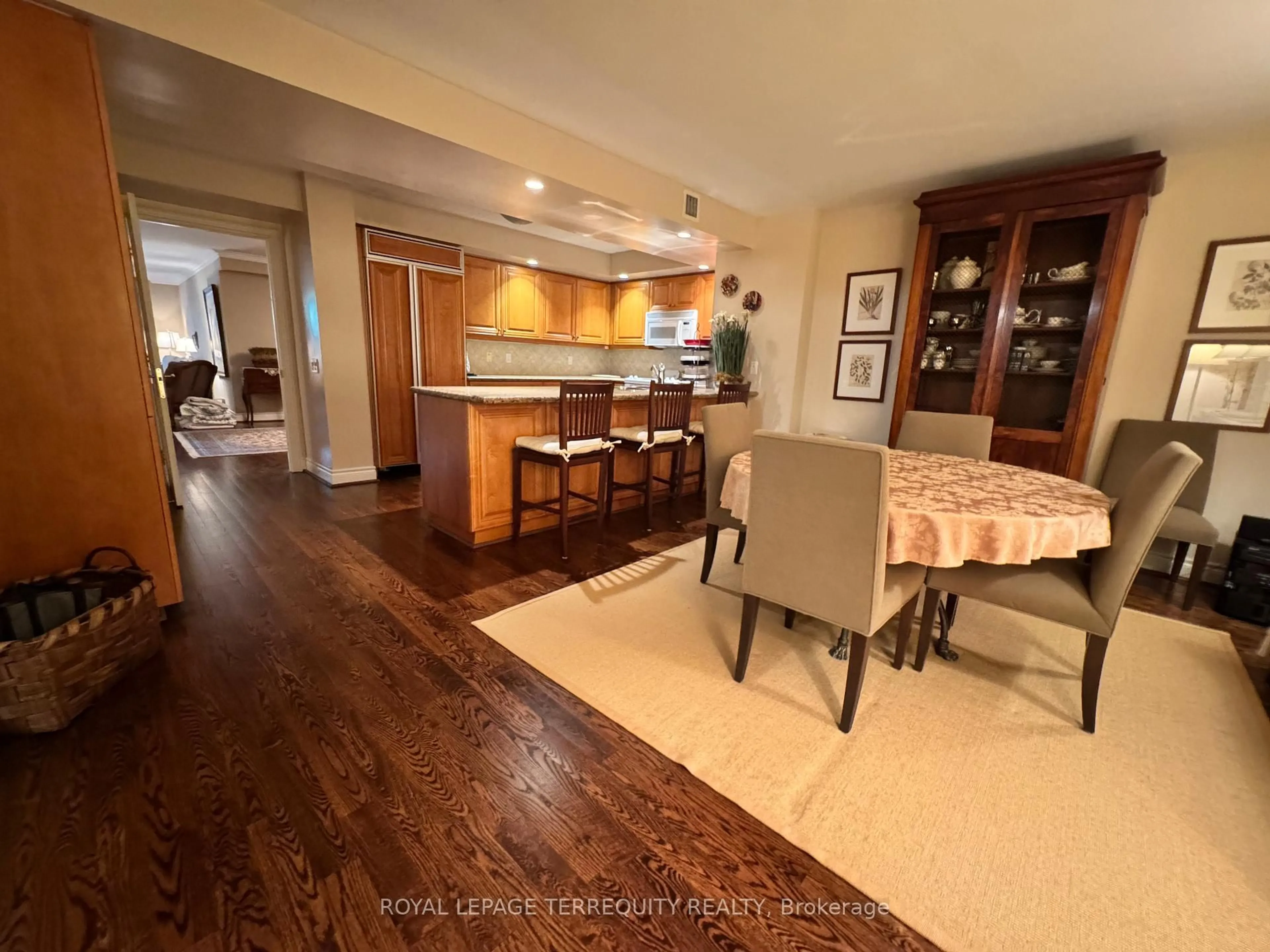 Open concept kitchen, unknown for 3600 Yonge St #524, Toronto Ontario M4N 3R8