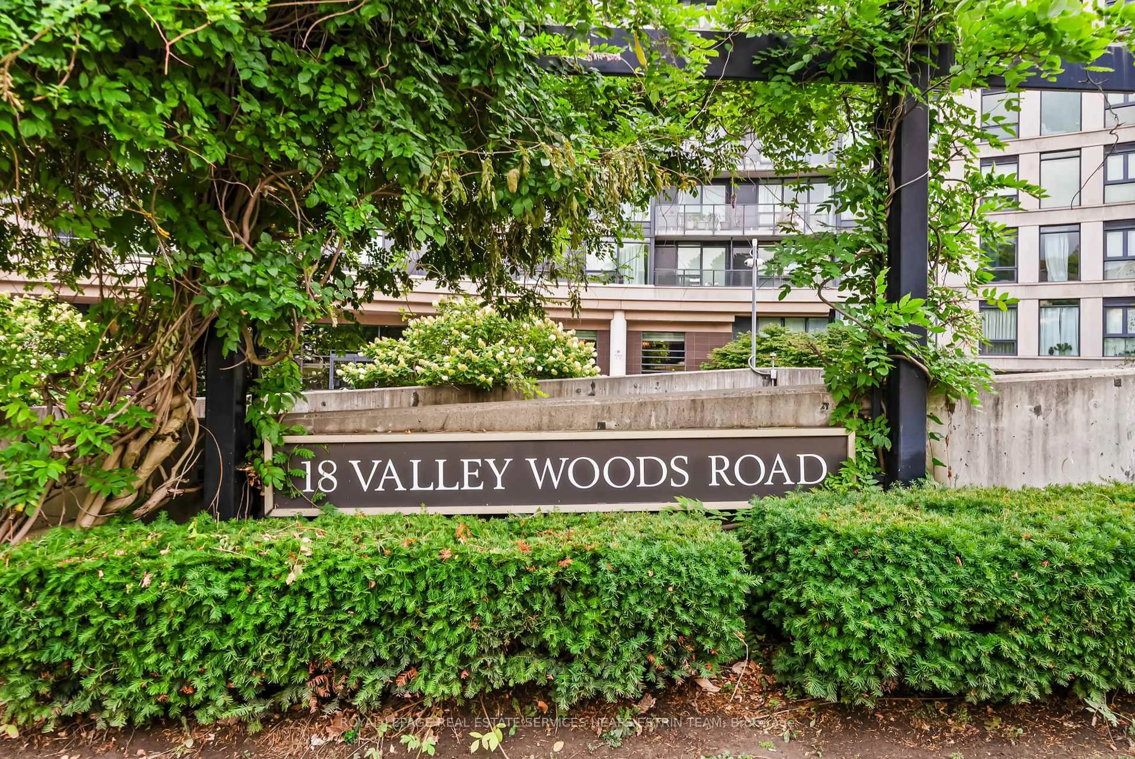 Unknown for 18 Valley Woods Rd #806, Toronto Ontario M3A 0A1