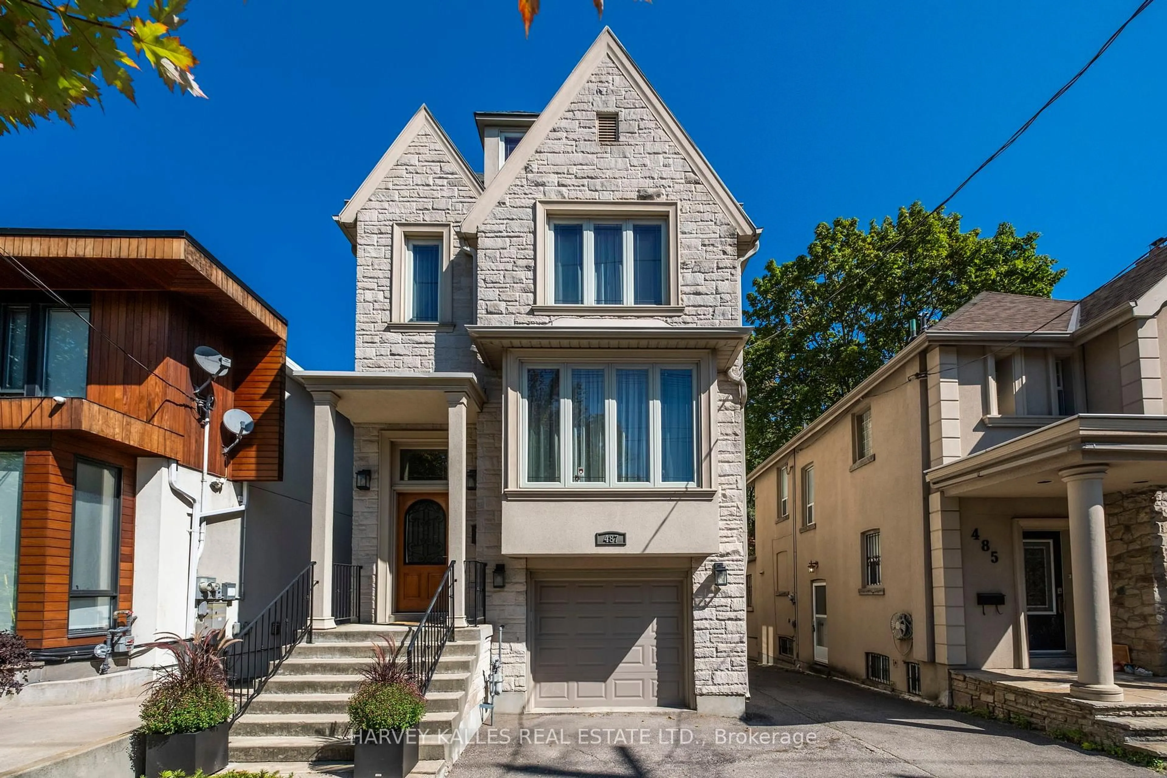 Home with brick exterior material, street for 487 Spadina Rd, Toronto Ontario M5P 2W6