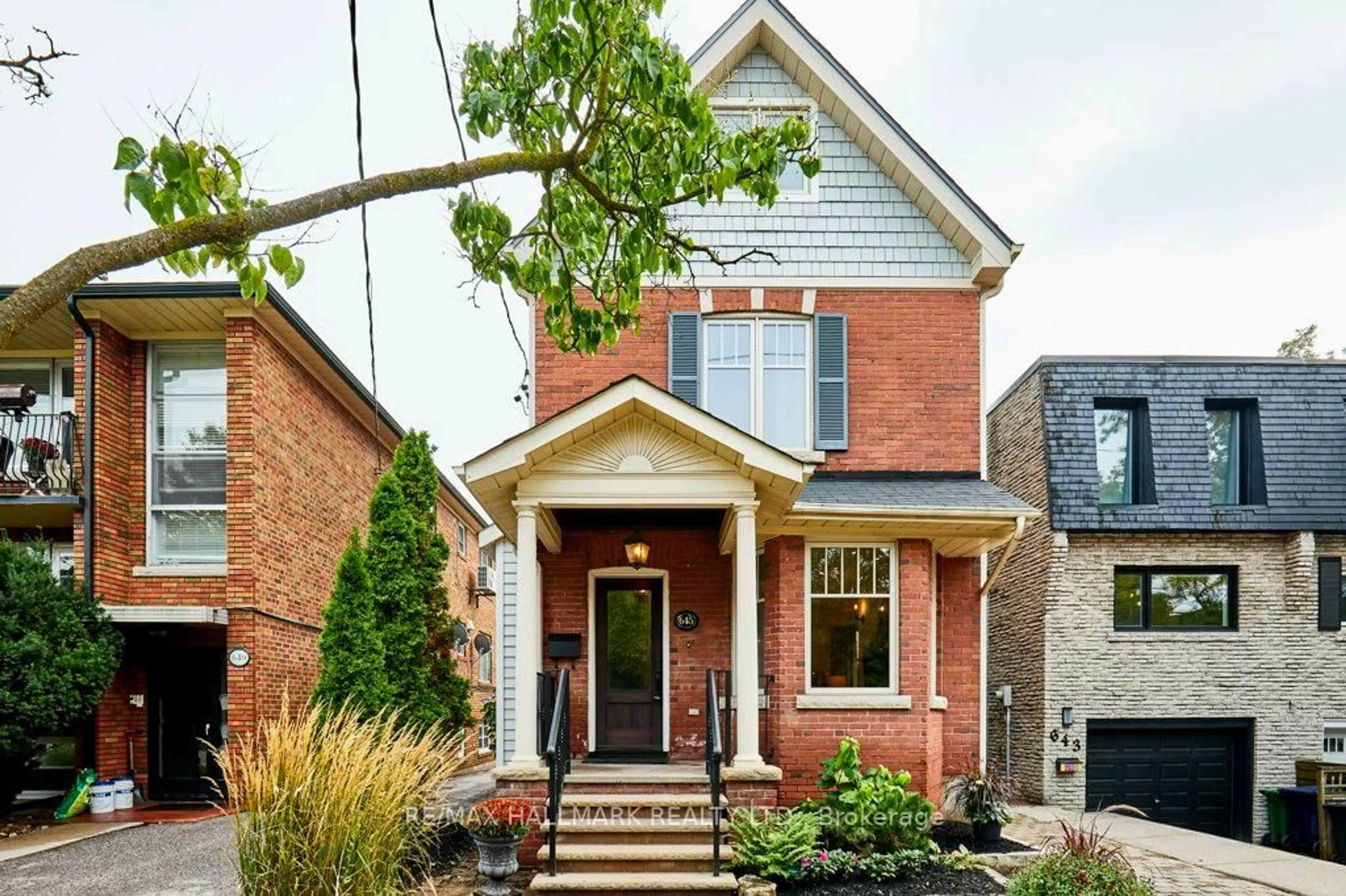 Home with brick exterior material, street for 645 Balliol St, Toronto Ontario M4S 1E6
