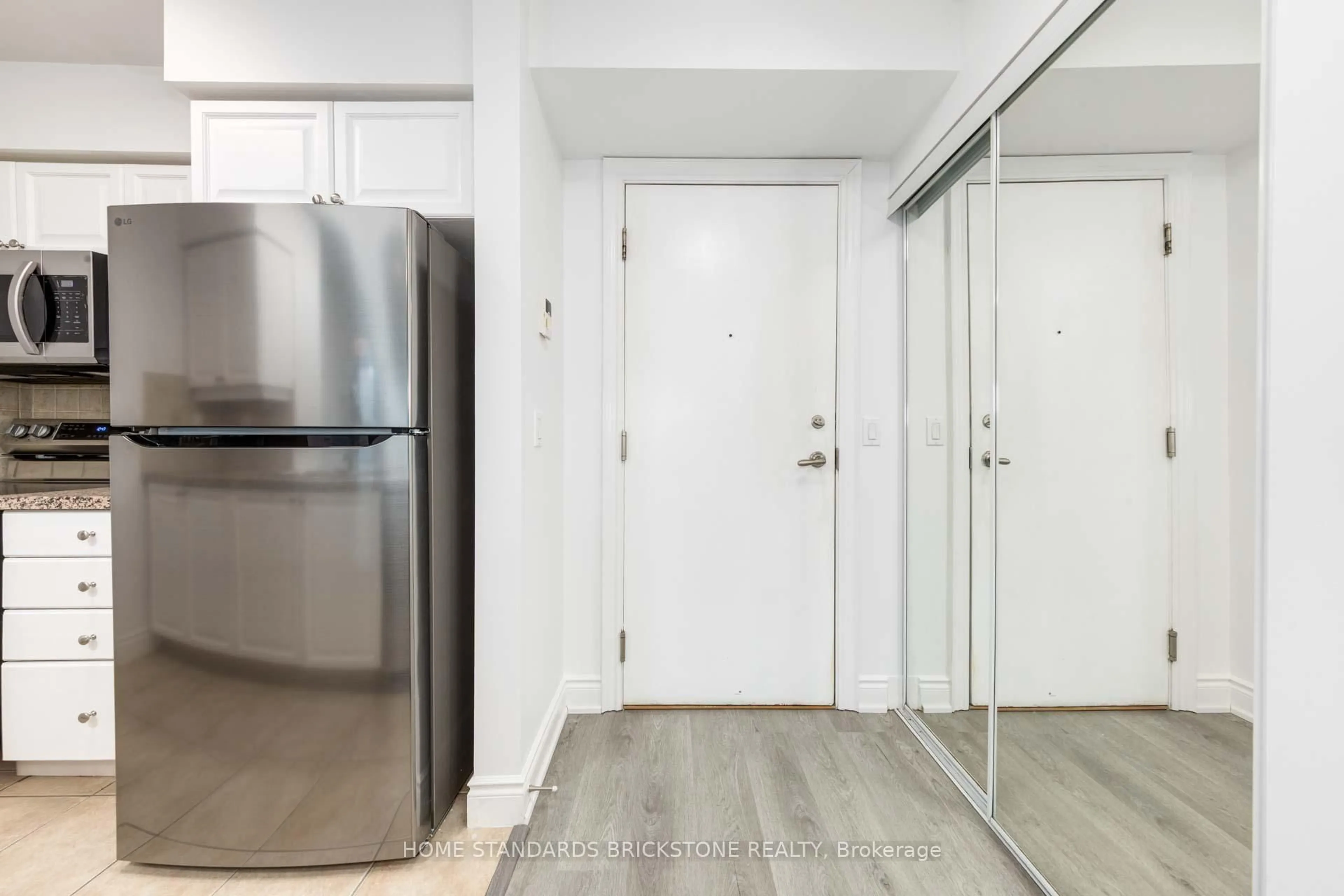 Unknown for 15 Greenview Ave #1504, Toronto Ontario M2M 4M7