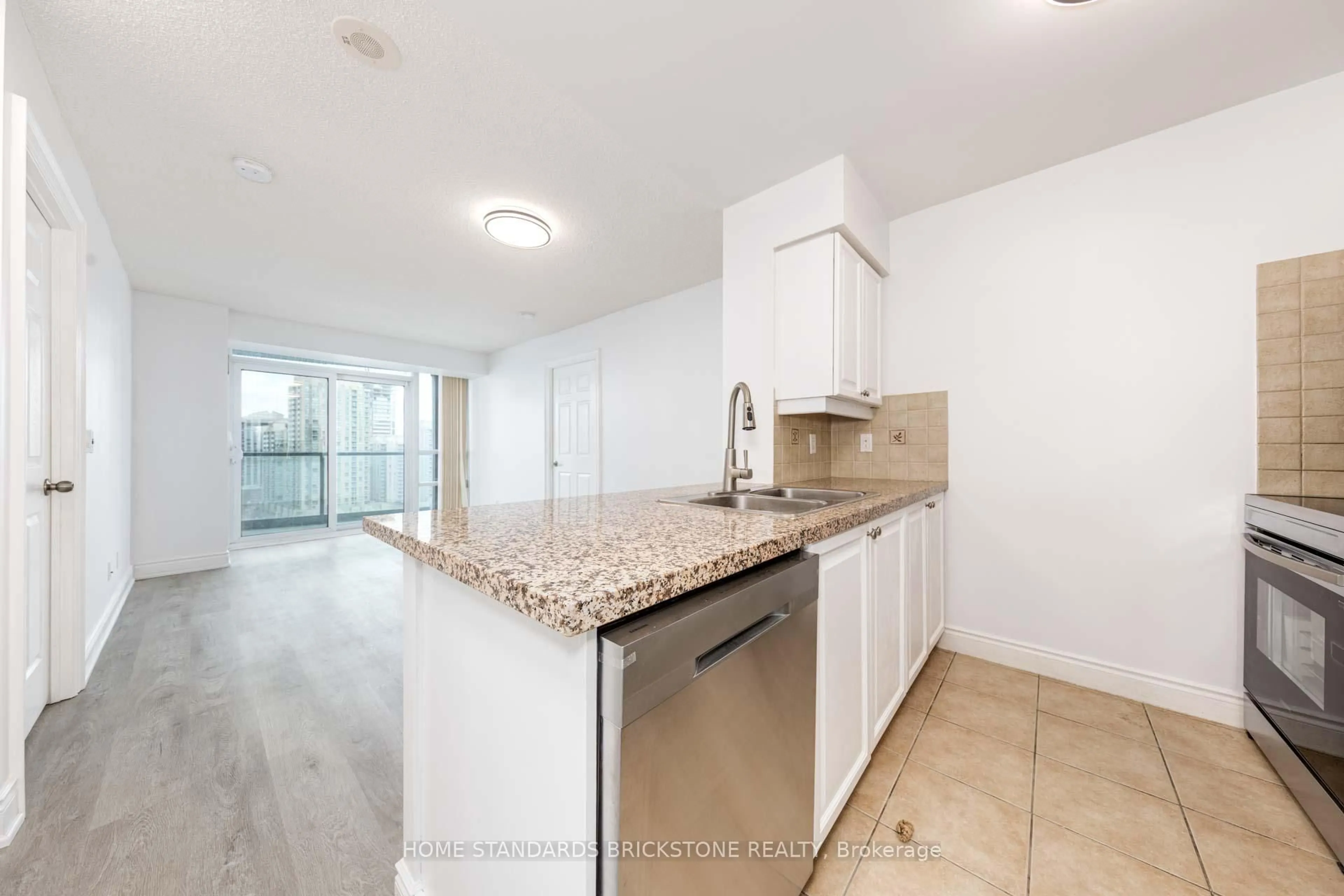 Standard kitchen, unknown for 15 Greenview Ave #1504, Toronto Ontario M2M 4M7