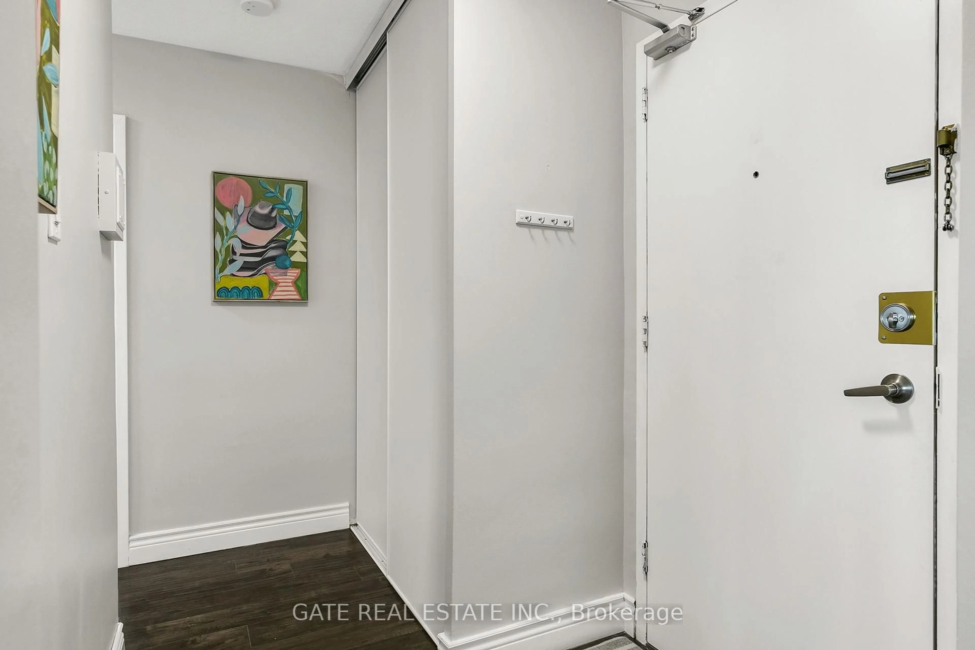 Indoor entryway for 1360 York Mills Rd #1412, Toronto Ontario M3A 2A2