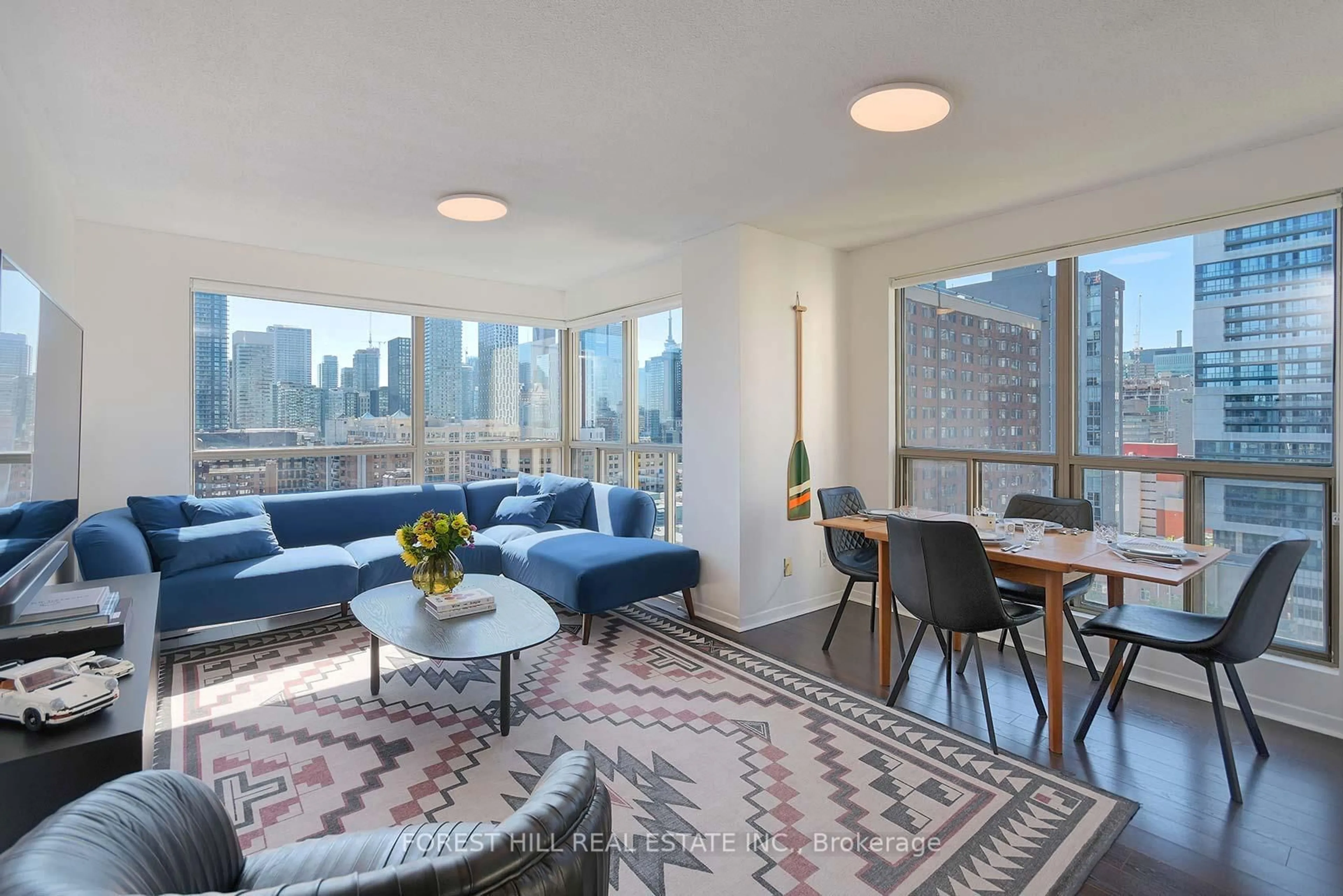 Living room with furniture, unknown for 298 Jarvis St #1707, Toronto Ontario M5B 2M4