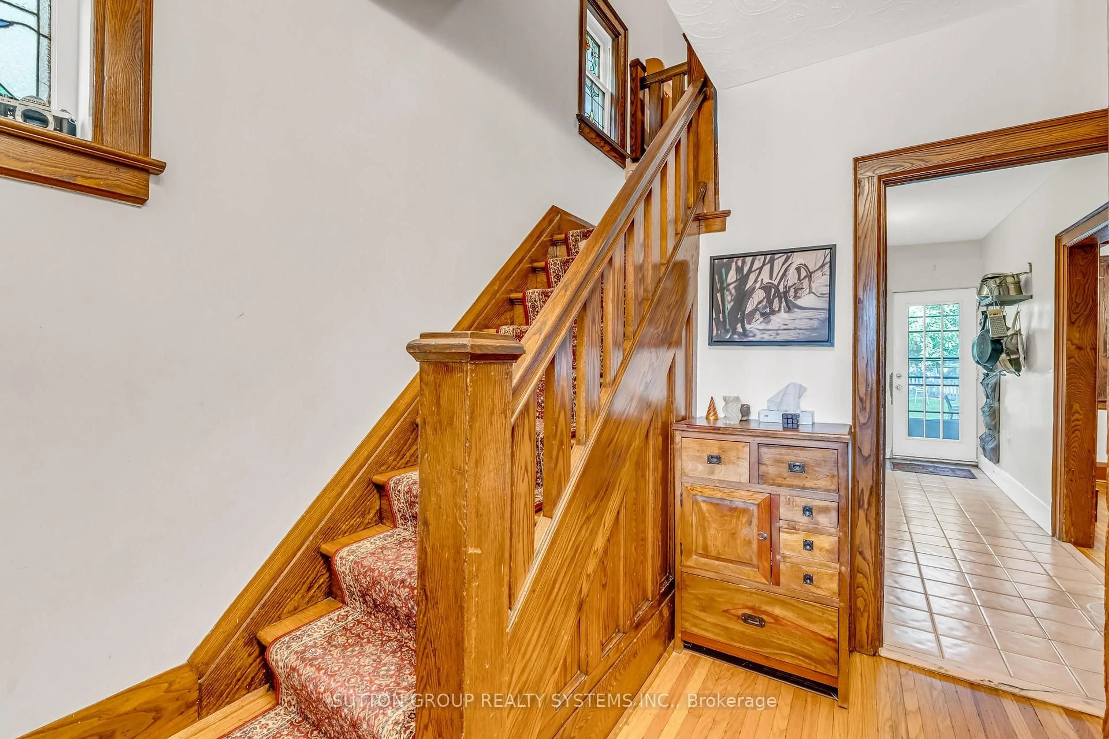 Stairs for 197 Arlington Ave, Toronto Ontario M6C 2Z4