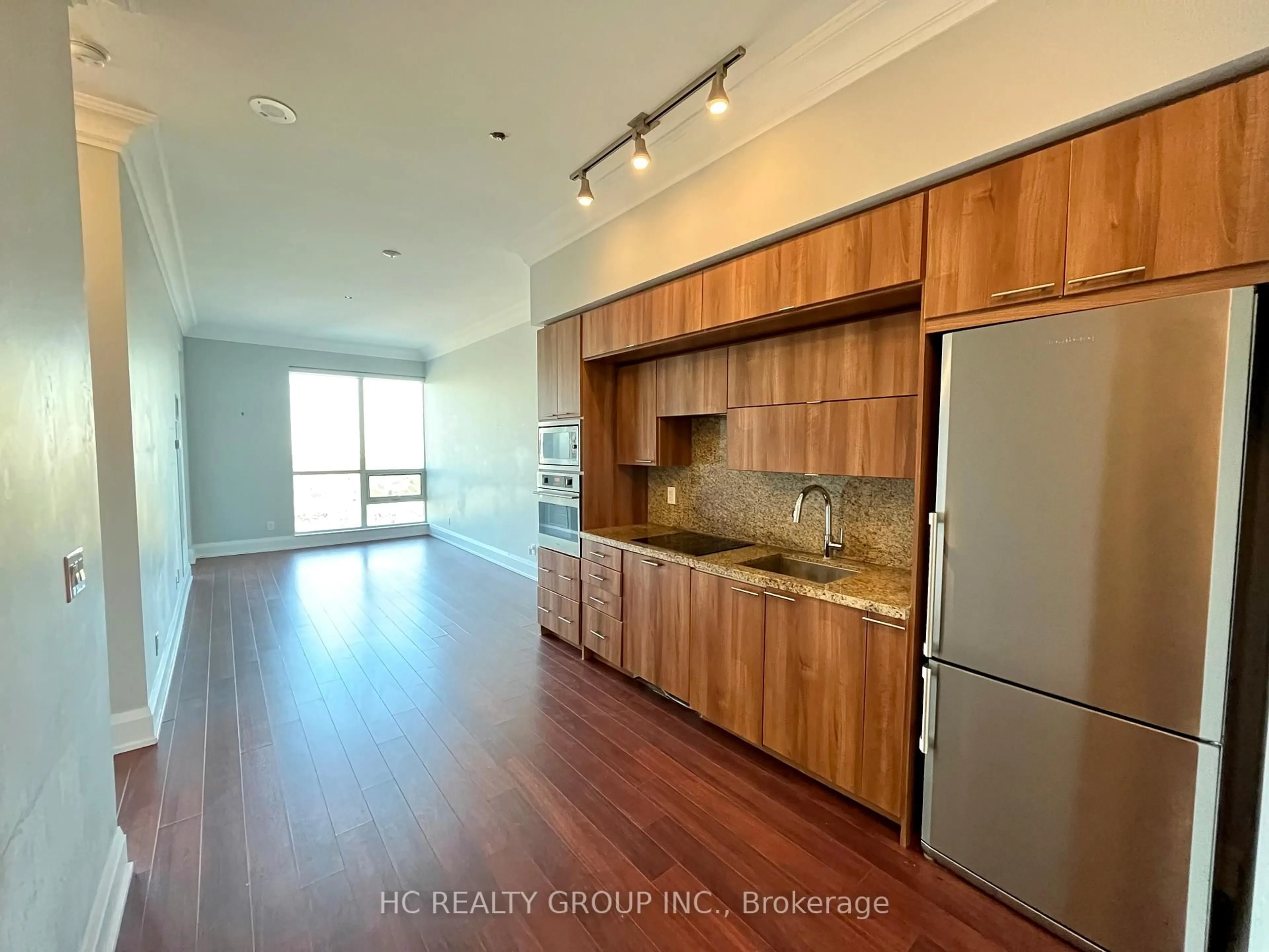 Standard kitchen, wood/laminate floor for 120 Harrison Garden Blvd #Ph5, Toronto Ontario M2N 0H1