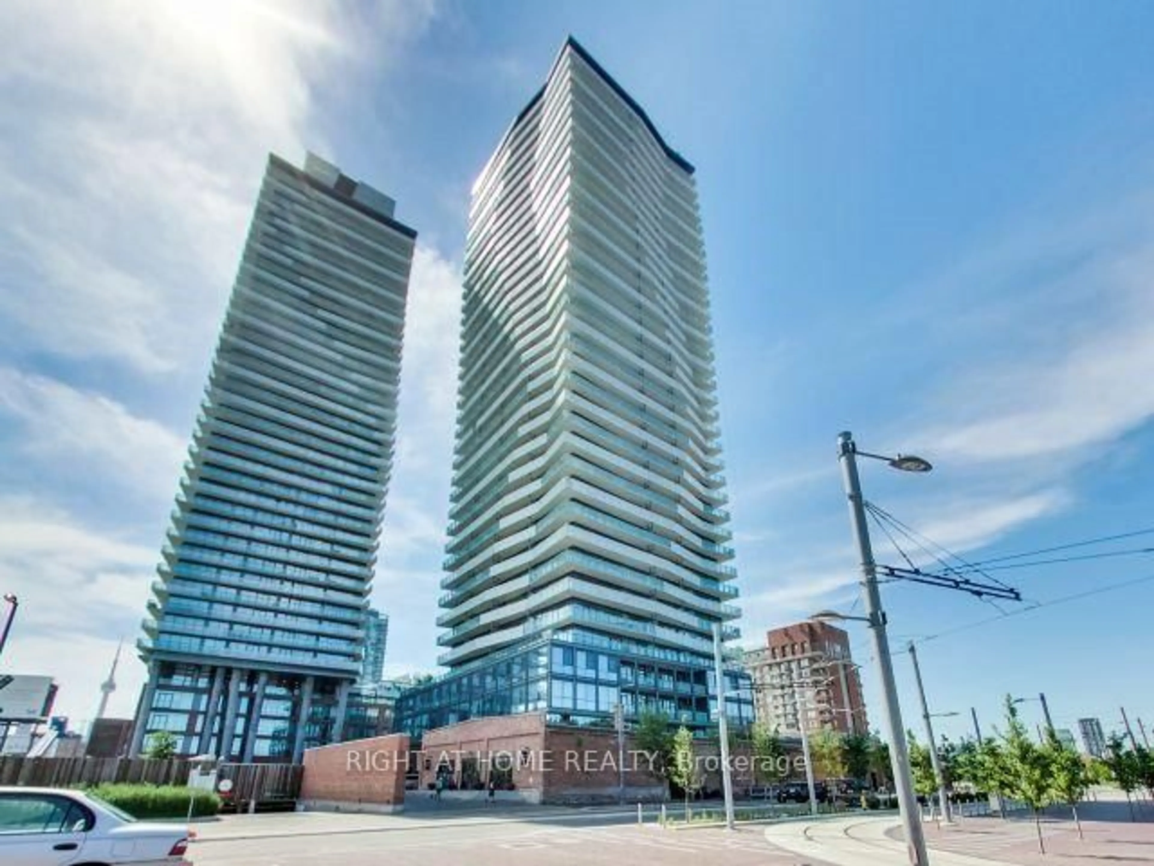 Indoor foyer for 390 Cherry St #3201, Toronto Ontario M5A 0E2