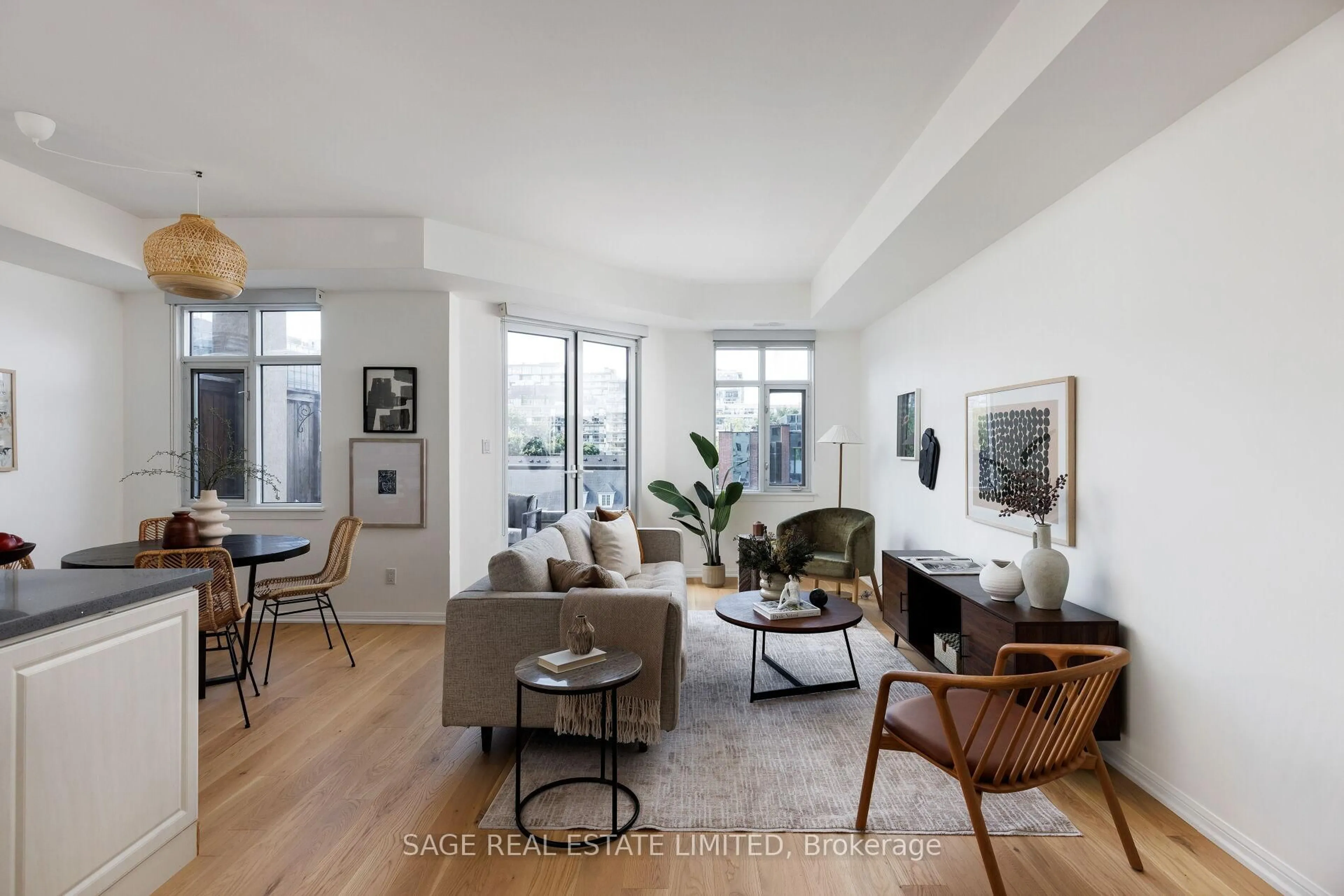 Living room with furniture, unknown for 550 Front St #615, Toronto Ontario M5V 3N5
