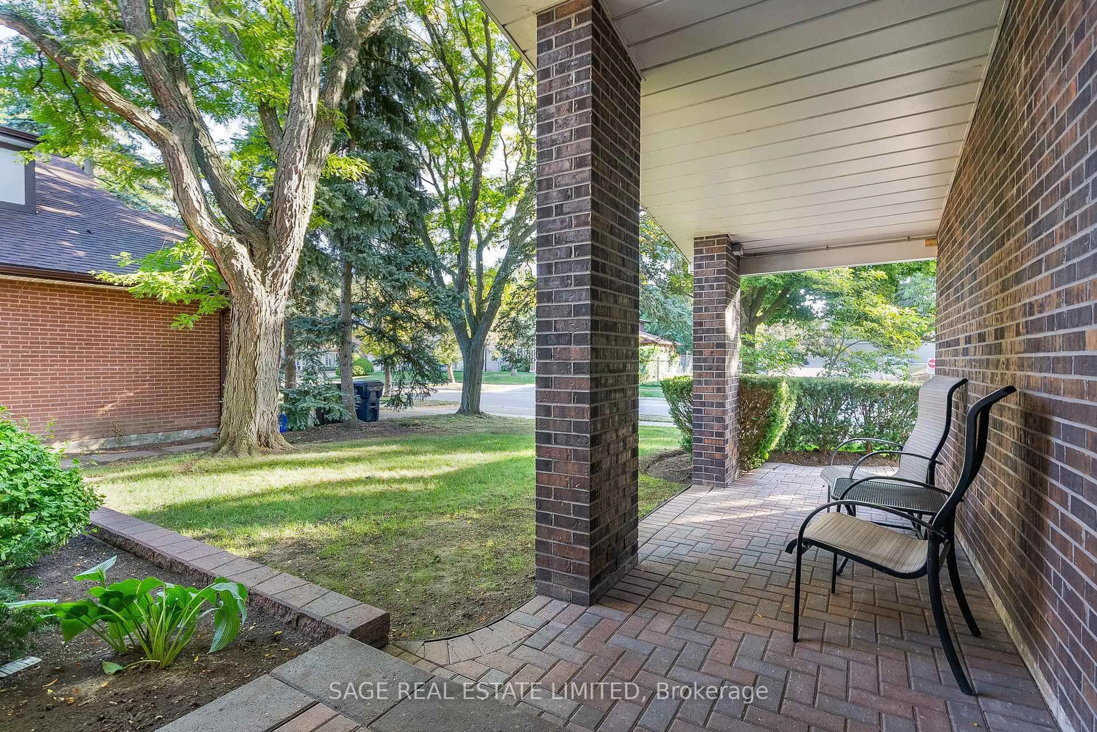 Patio, street for 41 Francine Dr, Toronto Ontario M2H 2G5