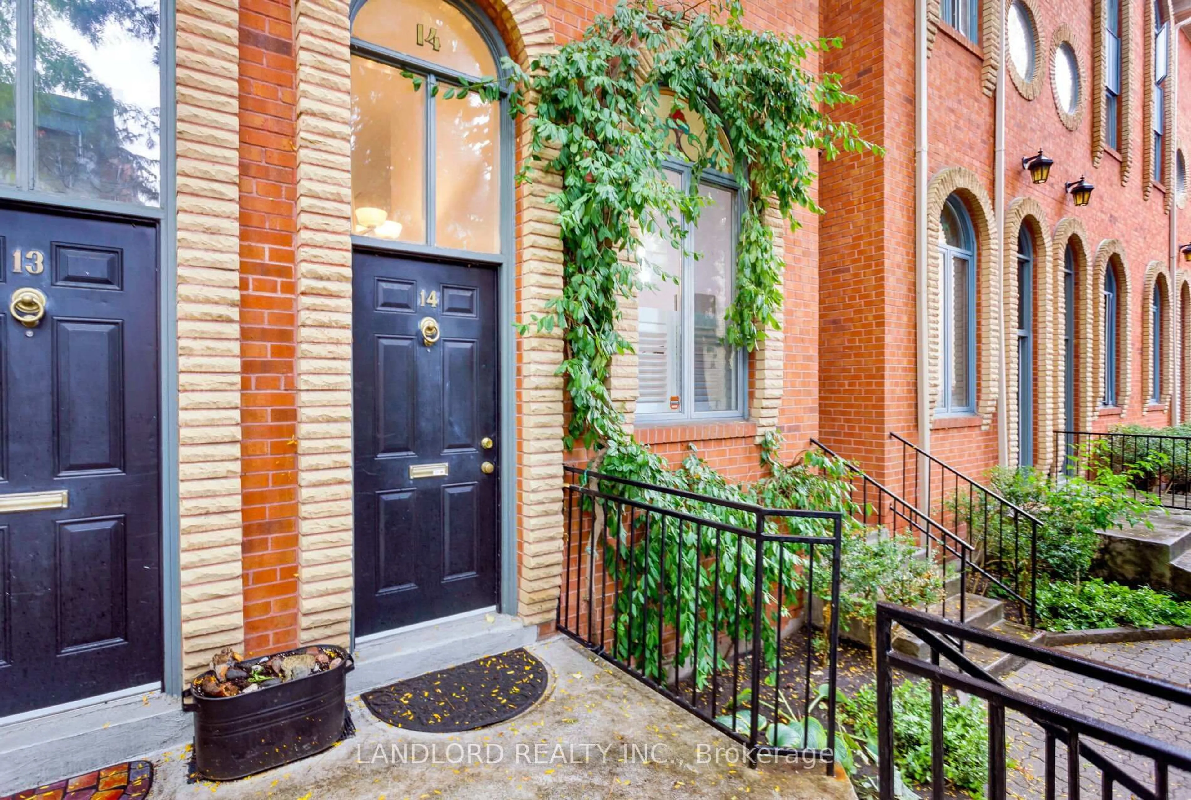 Home with brick exterior material, street for 280 Sherbourne St #14, Toronto Ontario M5A 2S1