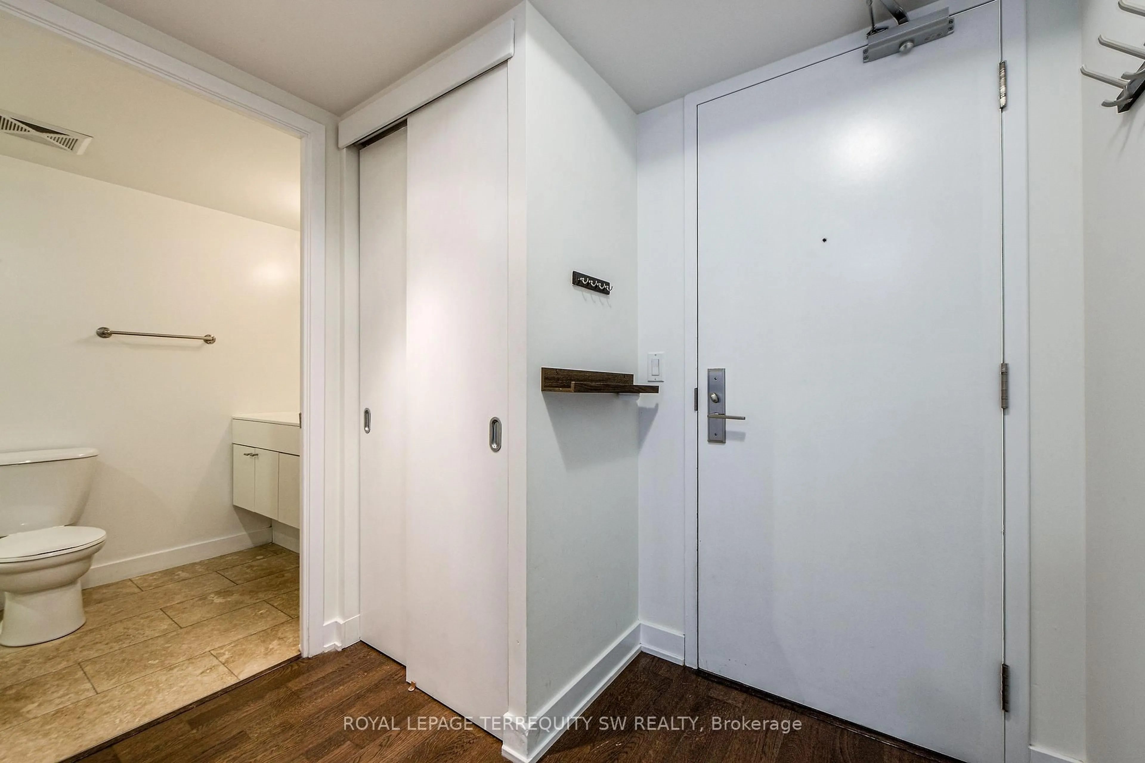 Unknown for 21 Nelson St #314, Toronto Ontario M5V 3H9