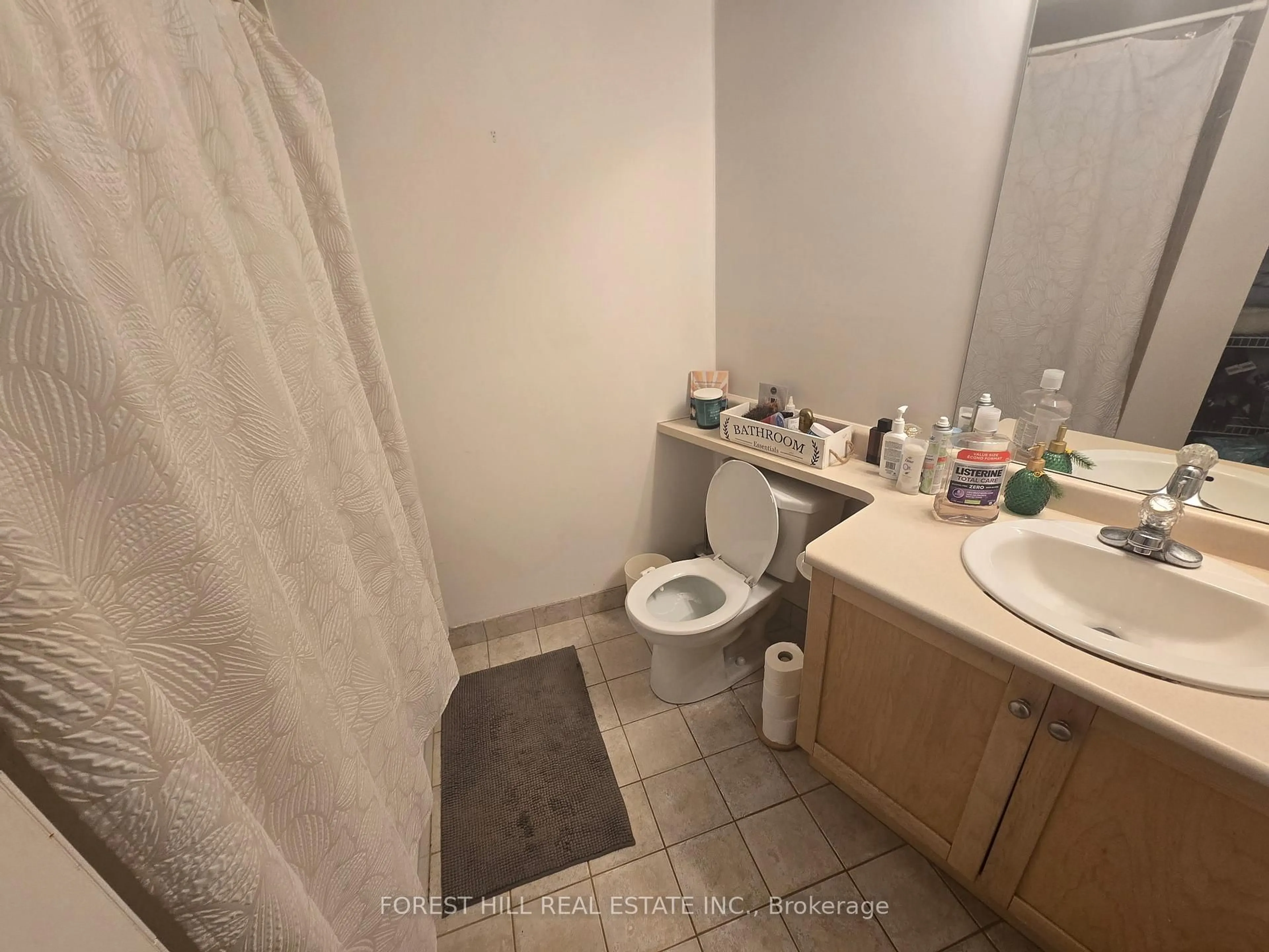 Standard bathroom, floor is not visible for 650 Queens Quay W Blvd #516, Toronto Ontario M5V 3N2