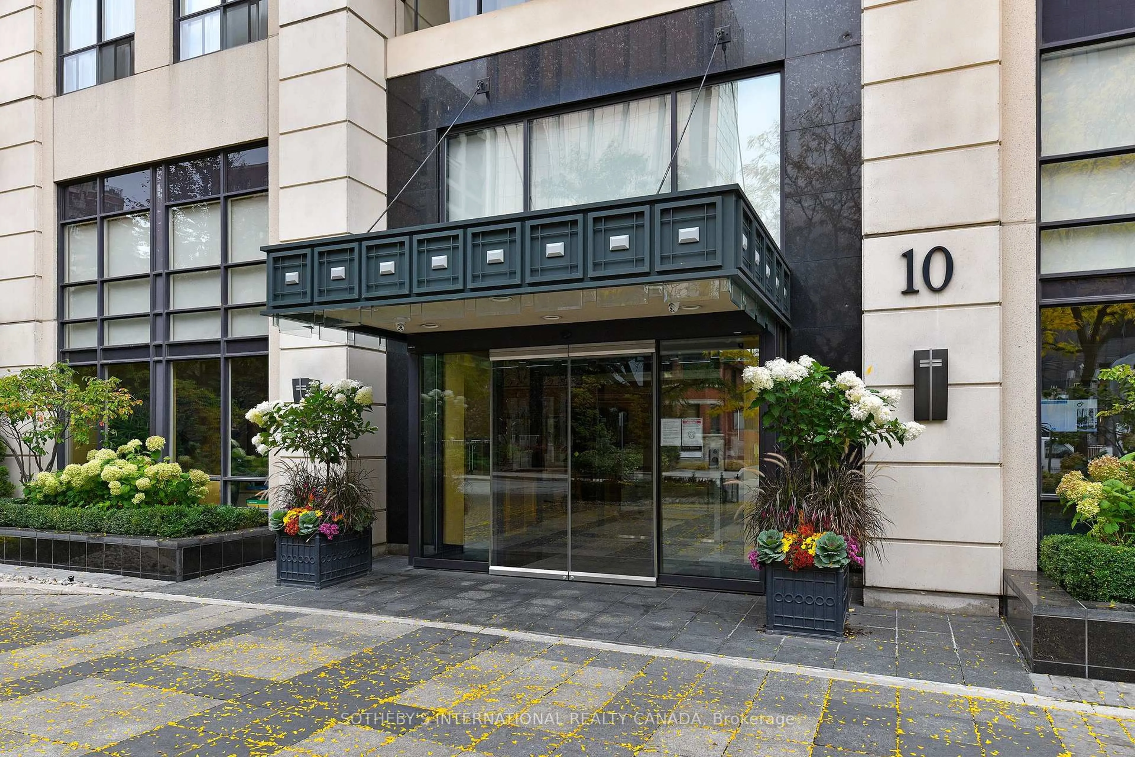 Unknown for 10 Delisle Ave #327, Toronto Ontario M4V 3C6