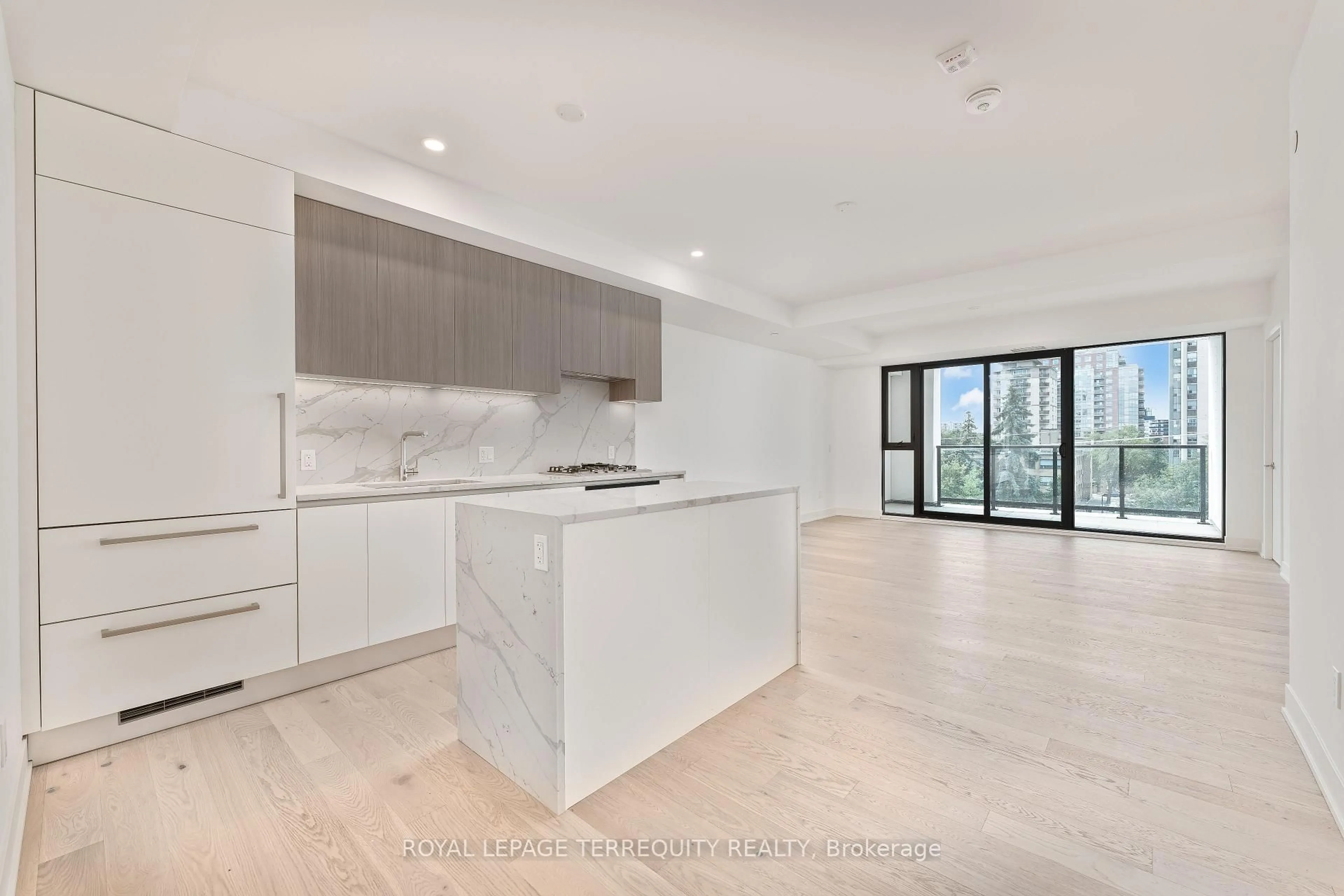 Open concept kitchen, unknown for 200 Keewatin Ave #PH05, Toronto Ontario M4P 1Z8