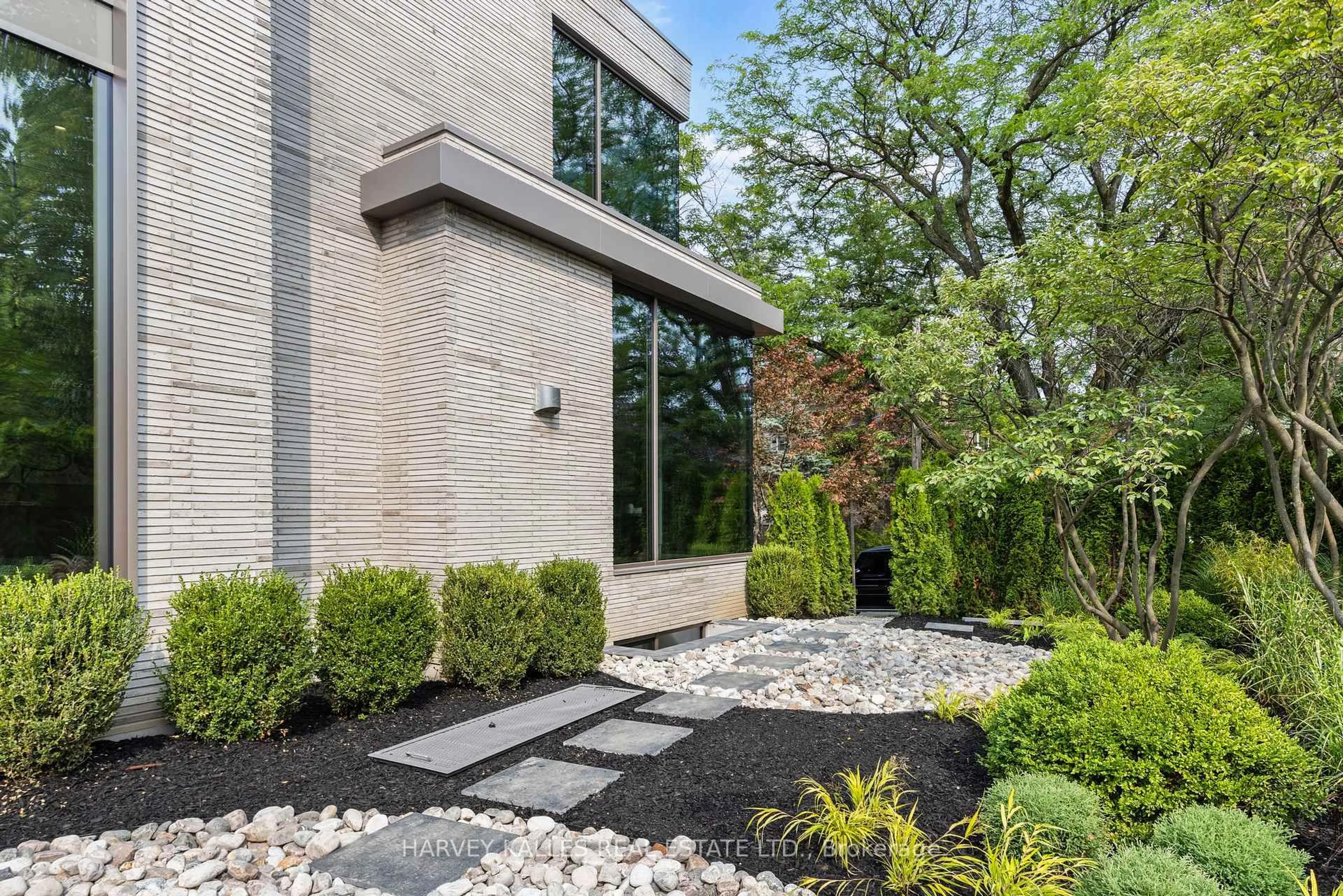 Home with brick exterior material, street for 211 Dunvegan Rd, Toronto Ontario M5P 2P3