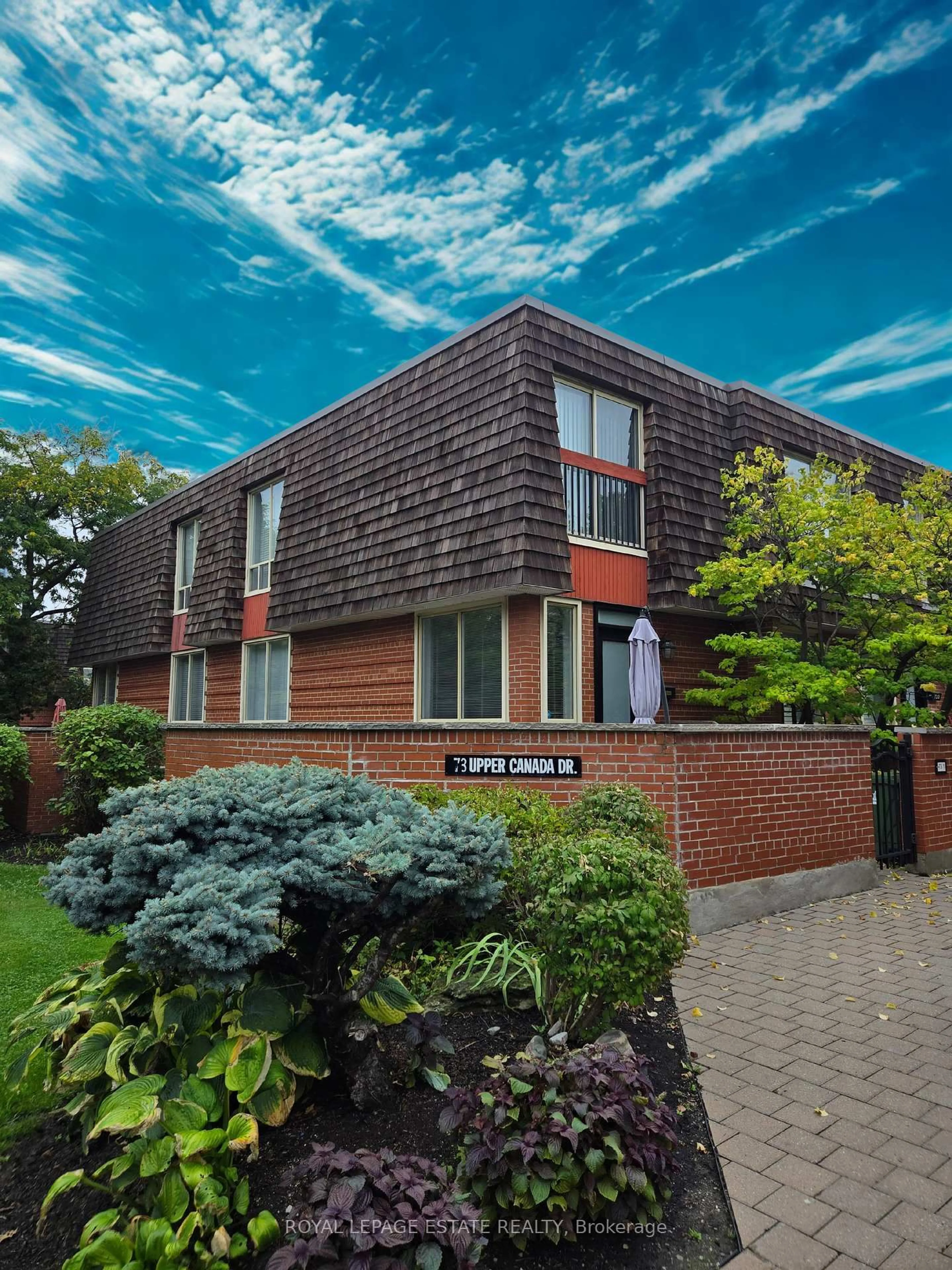 Home with brick exterior material, building for 73 Upper Canada Dr #Th1, Toronto Ontario M2P 2A2