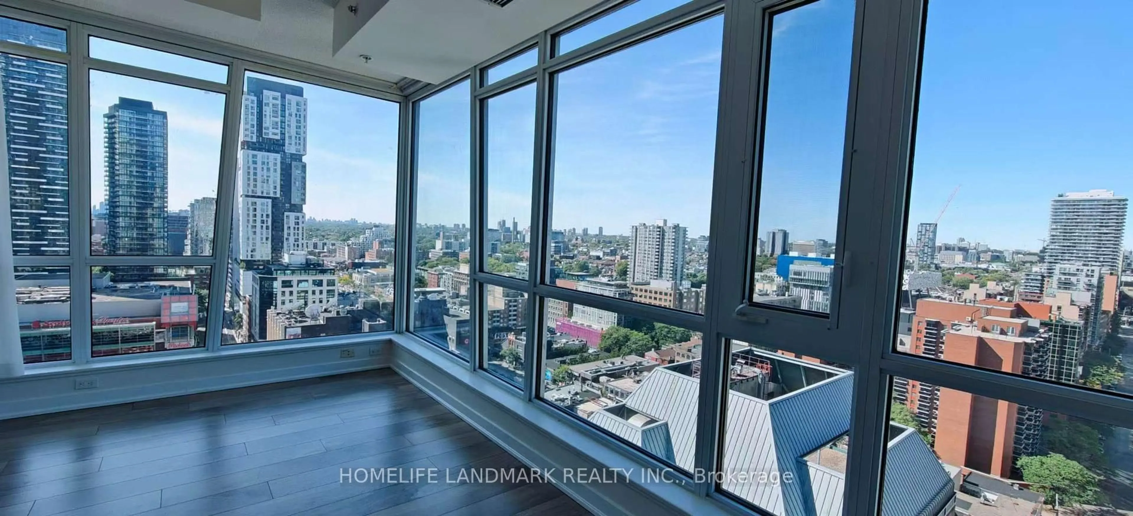 Indoor foyer for 199 Richmond St #2009, Toronto Ontario M5V 0H4