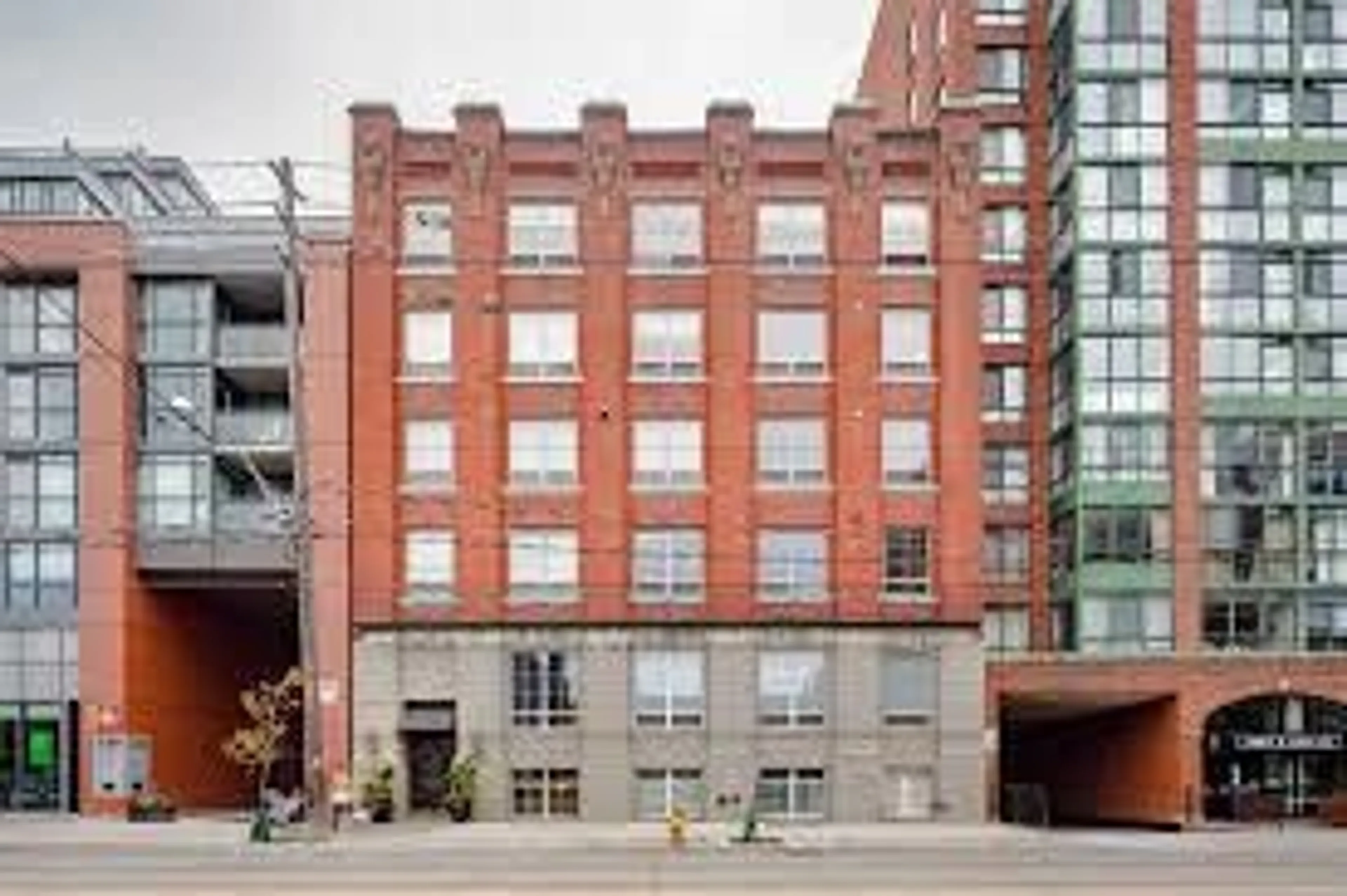Home with brick exterior material, building for 781 King St #211, Toronto Ontario M5V 3L5