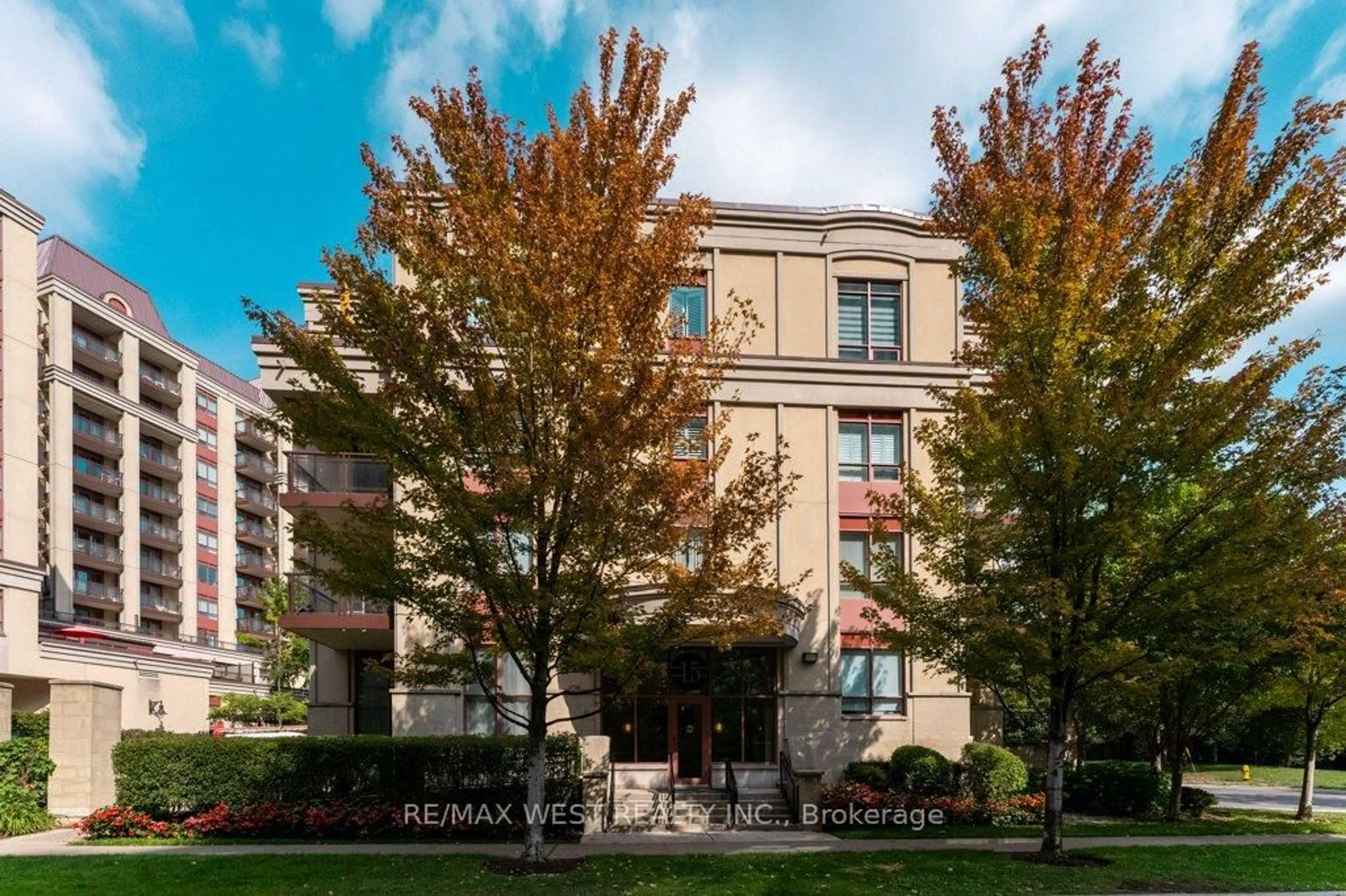 Patio, building for 15 Rean Dr #407, Toronto Ontario M2K 0A7