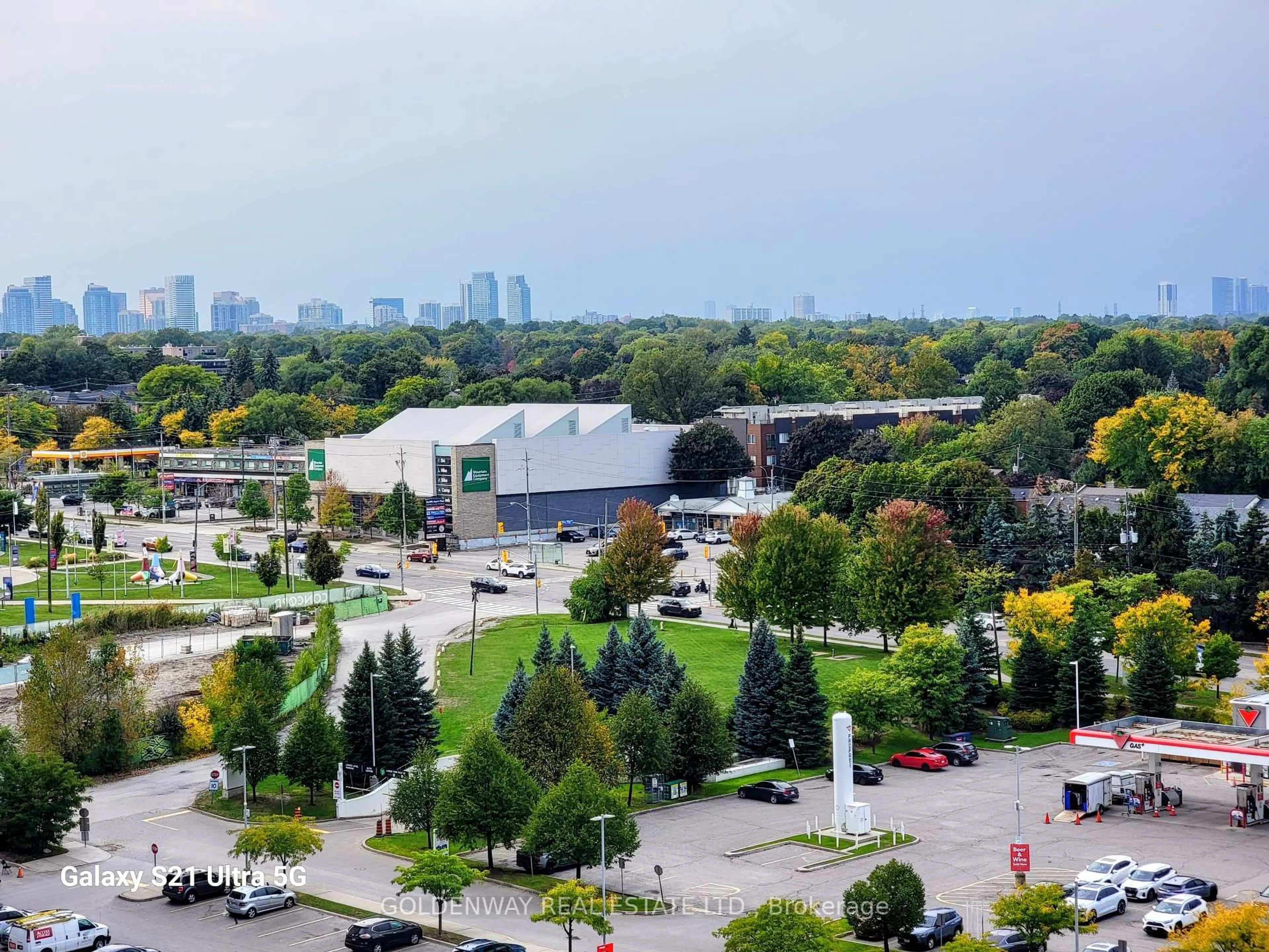 A pic from outside/outdoor area/front of a property/back of a property/a pic from drone, unknown for 72 Esther Shiner Blvd #1211, Toronto Ontario M2K 2X9