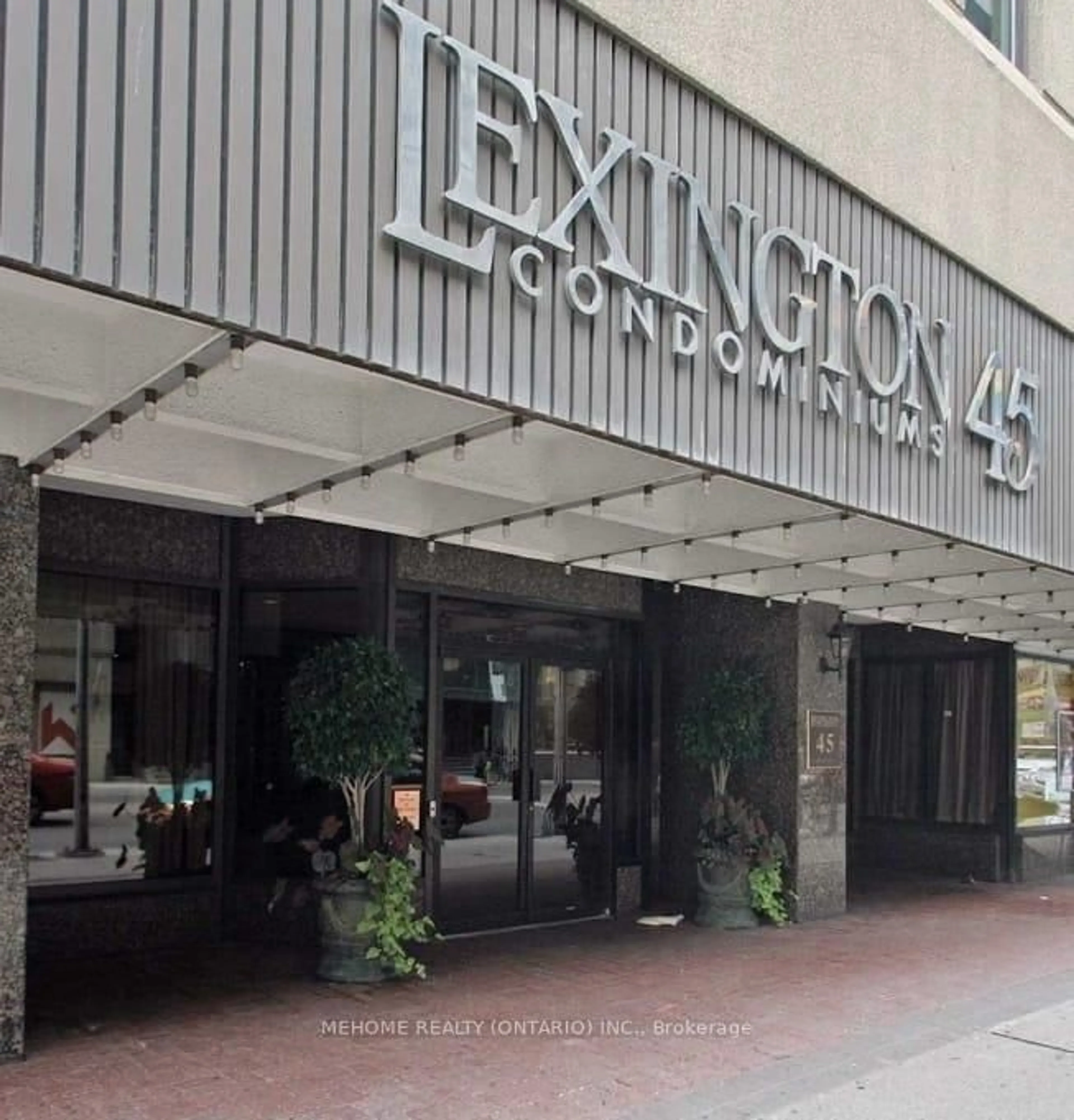 Indoor foyer for 45 Carlton St #1814, Toronto Ontario M5B 2H9