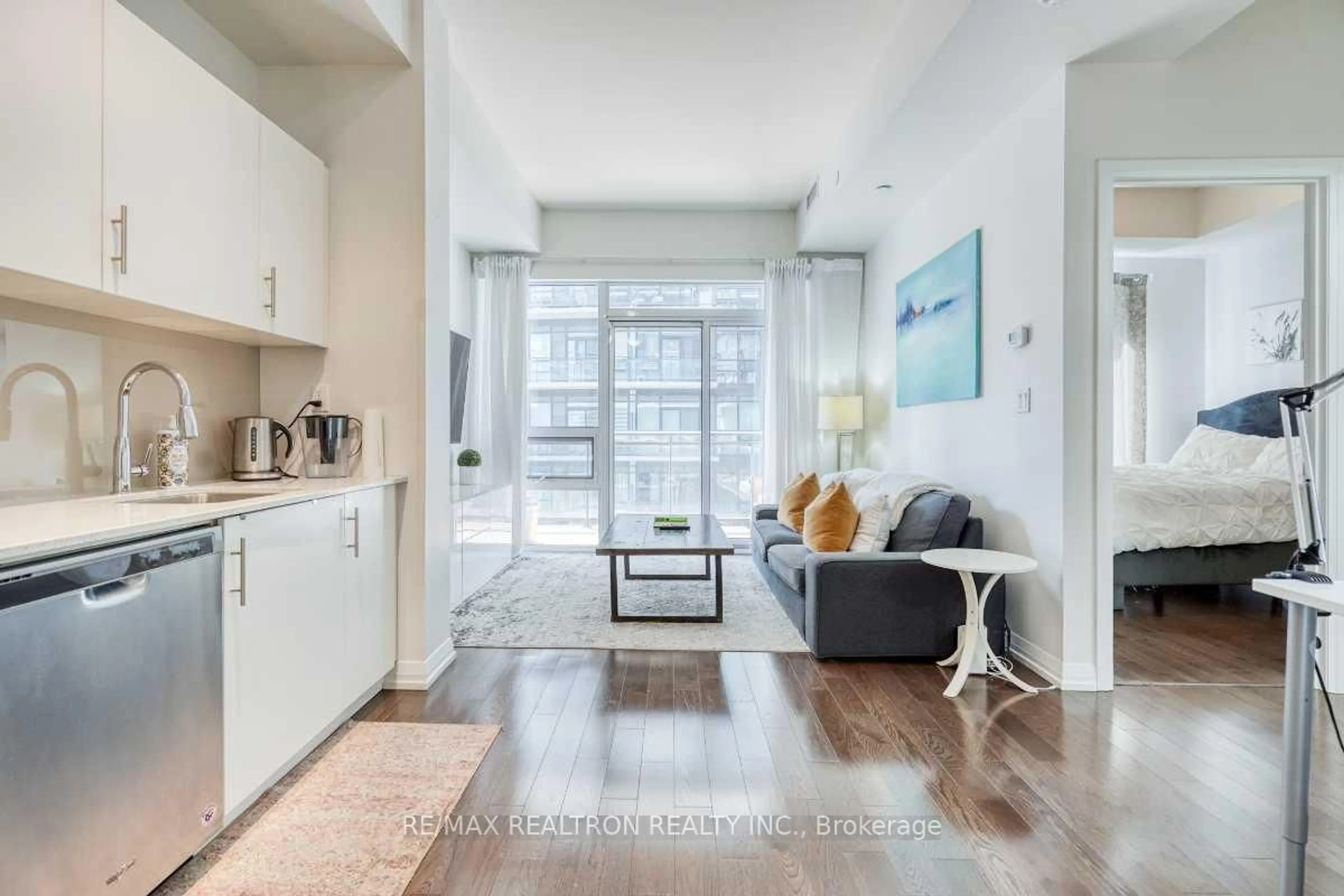 Unknown for 460 Adelaide St #951, Toronto Ontario M5A 1N6