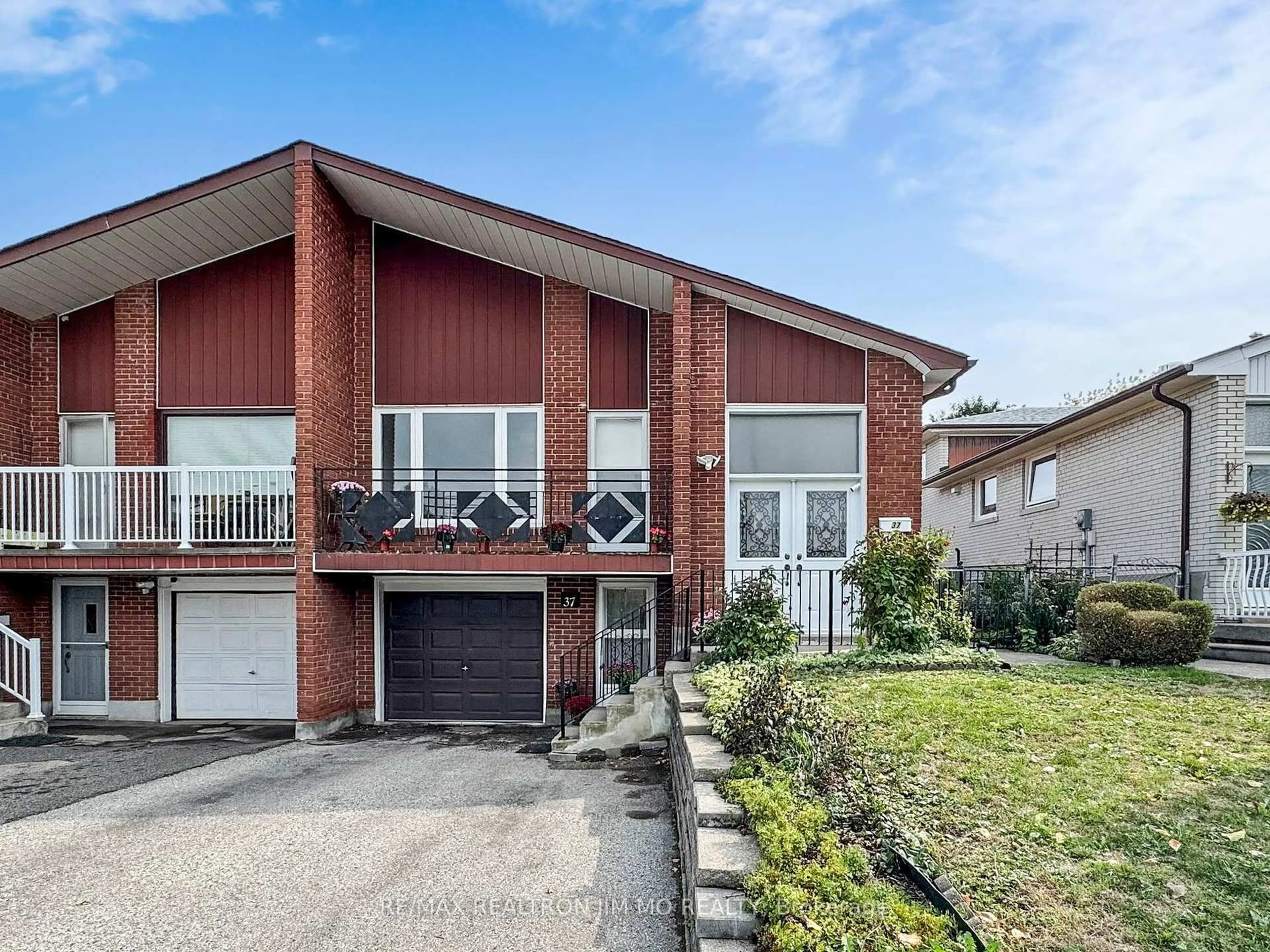 Home with brick exterior material, street for 37 Warfield Dr, Toronto Ontario M2J 3S4