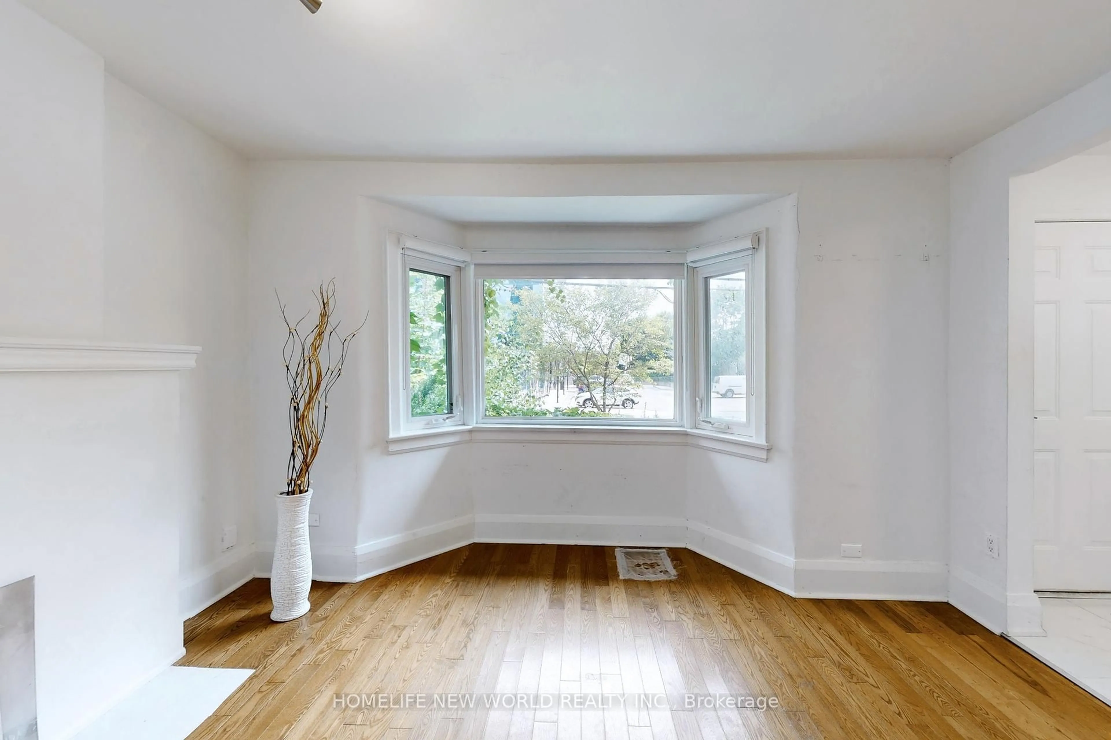 A pic of a room for 14 Franklin Ave, Toronto Ontario M2N 1B6
