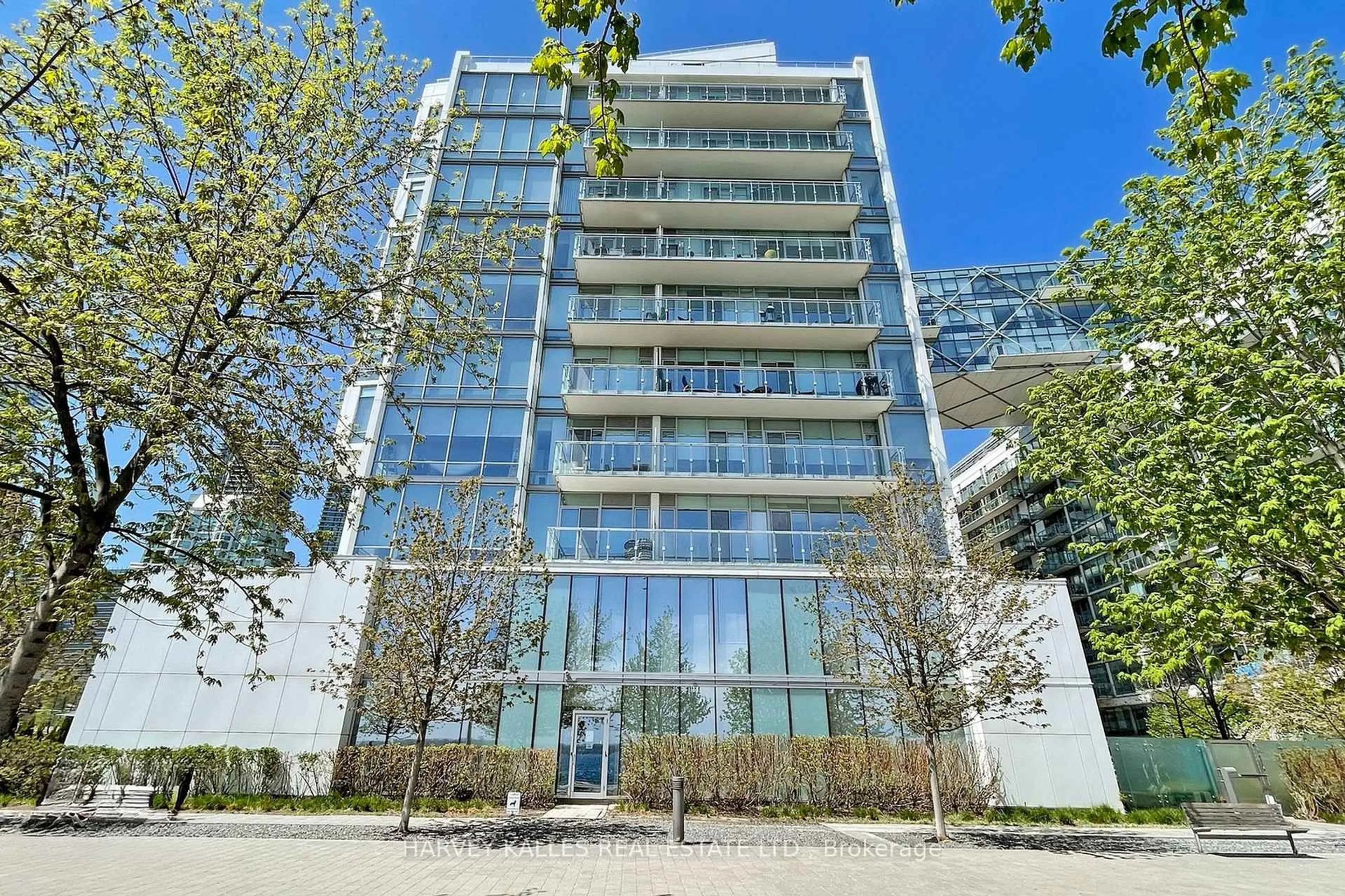 Indoor foyer for 29 Queens Quay #813, Toronto Ontario M5E 0A4