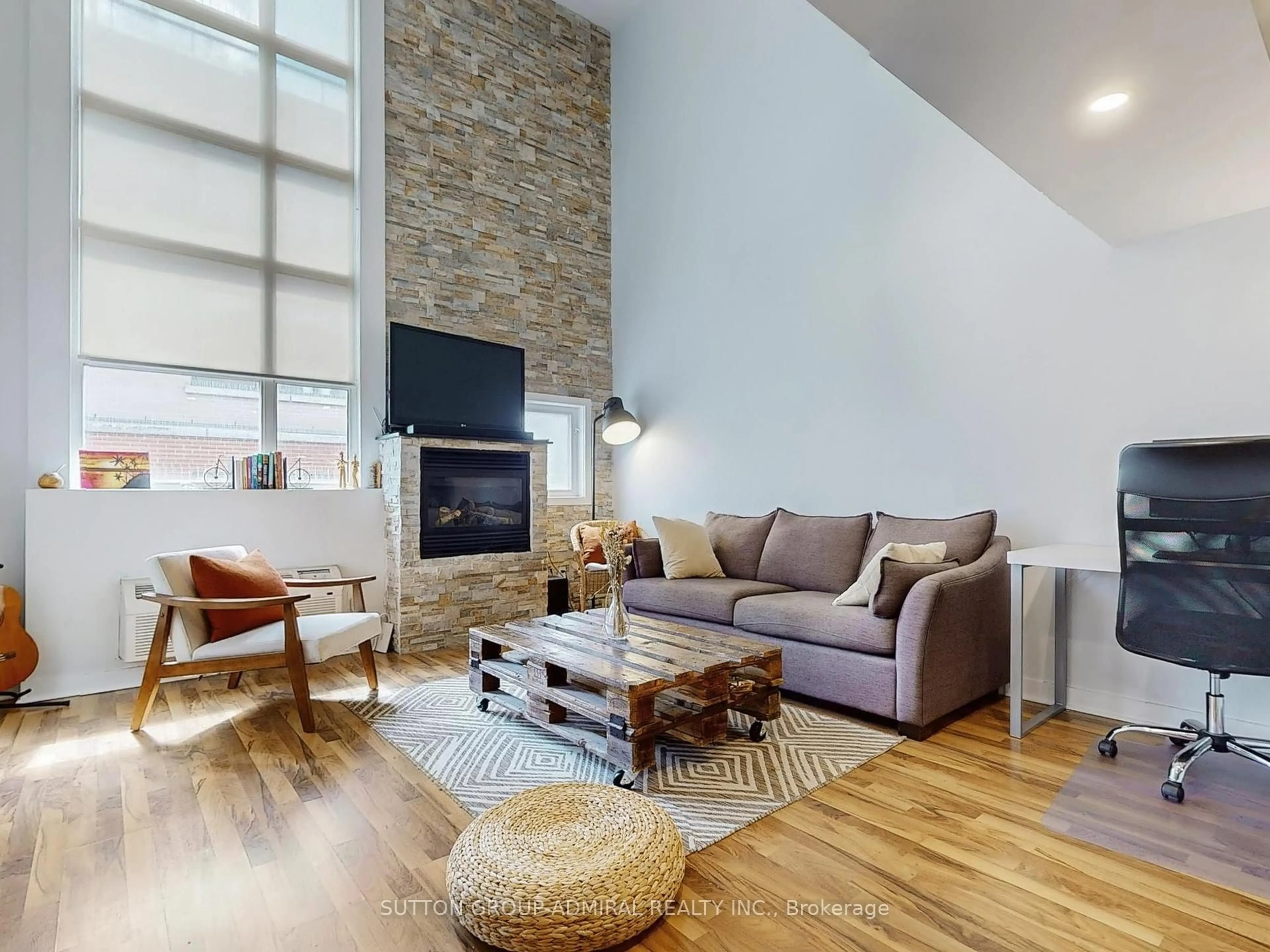 Living room with furniture, unknown for 21 Earl St #314, Toronto Ontario M4Y 3C8