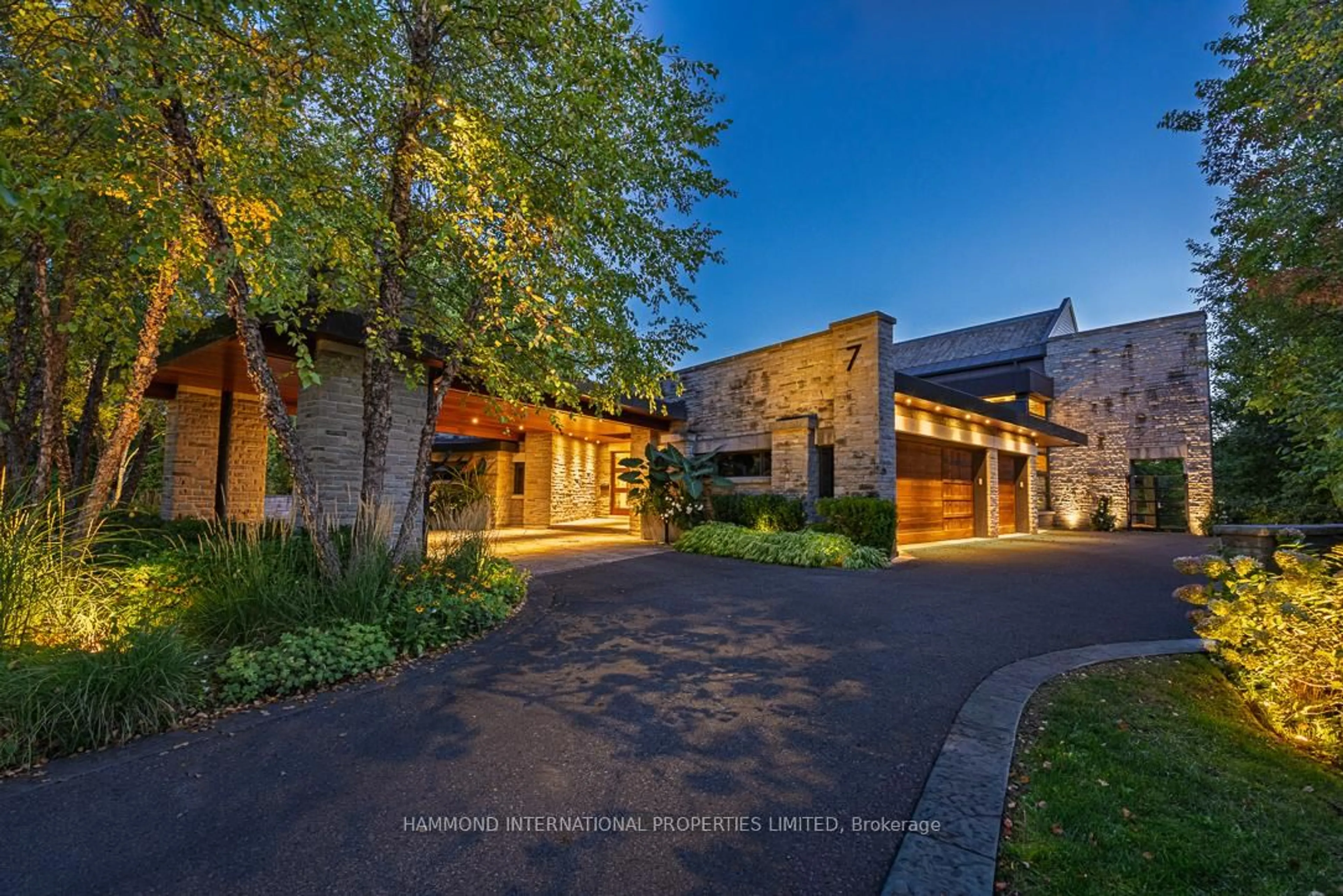 Unknown for 7 Oxbow Rd, Toronto Ontario M3B 1Z9