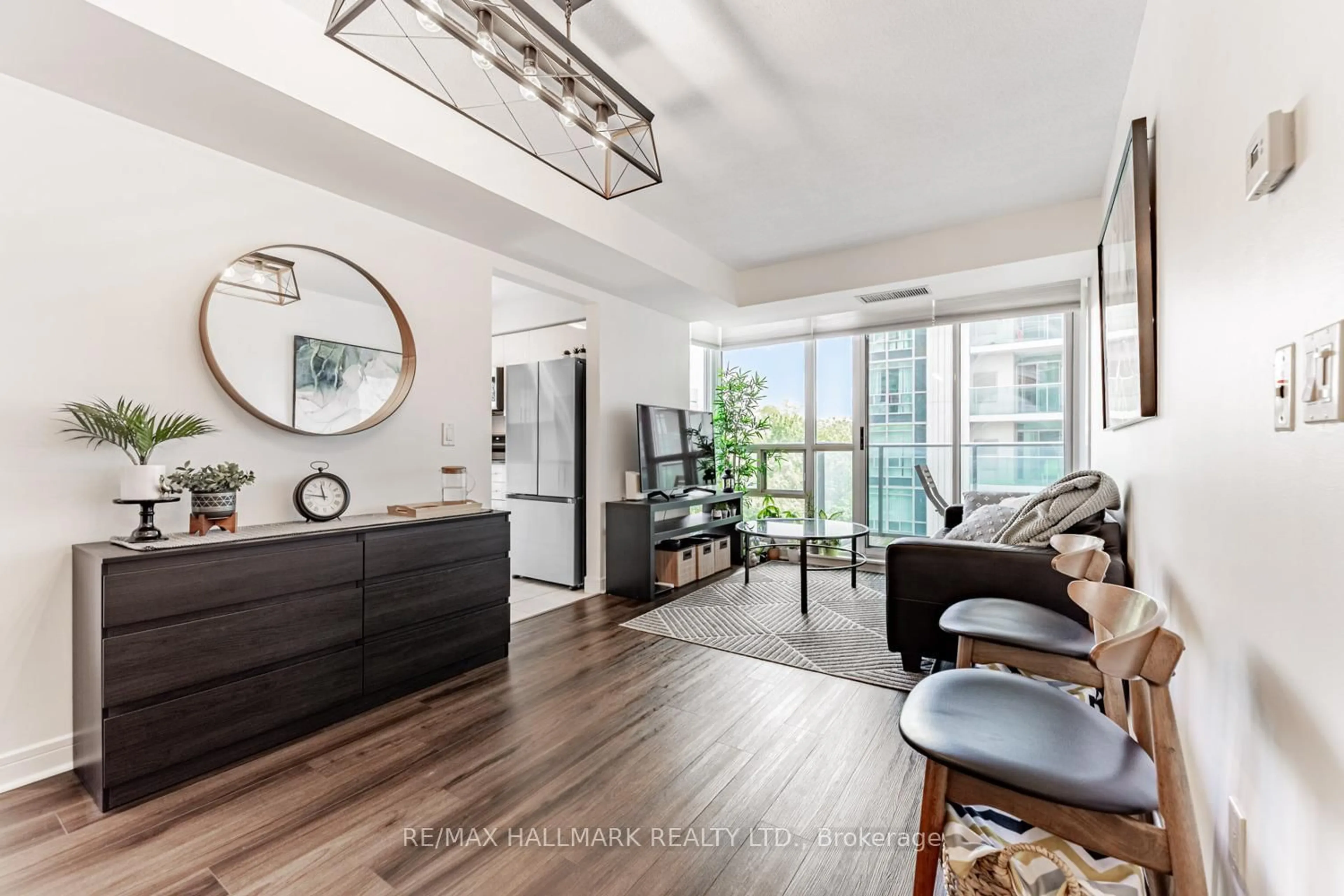 Living room with furniture, unknown for 31 Bales Ave #610, Toronto Ontario M2N 7L6