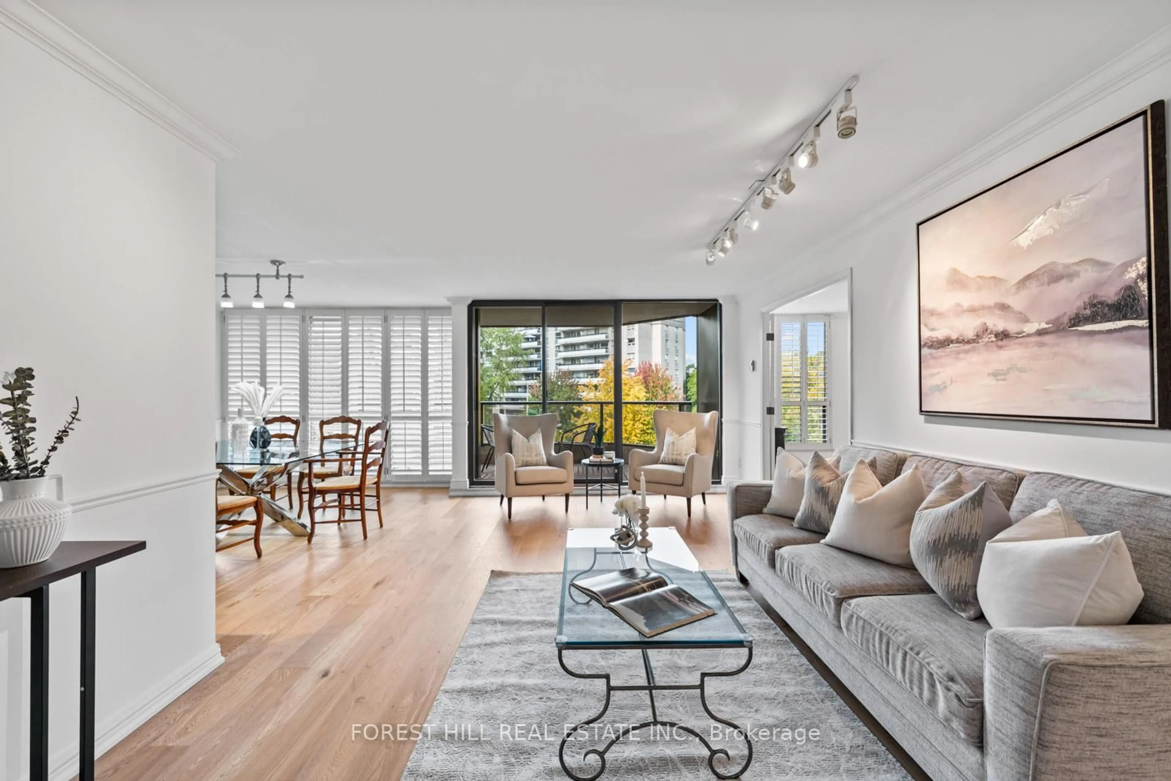 Living room with furniture, unknown for 3900 Yonge St #417, Toronto Ontario M4N 3N6