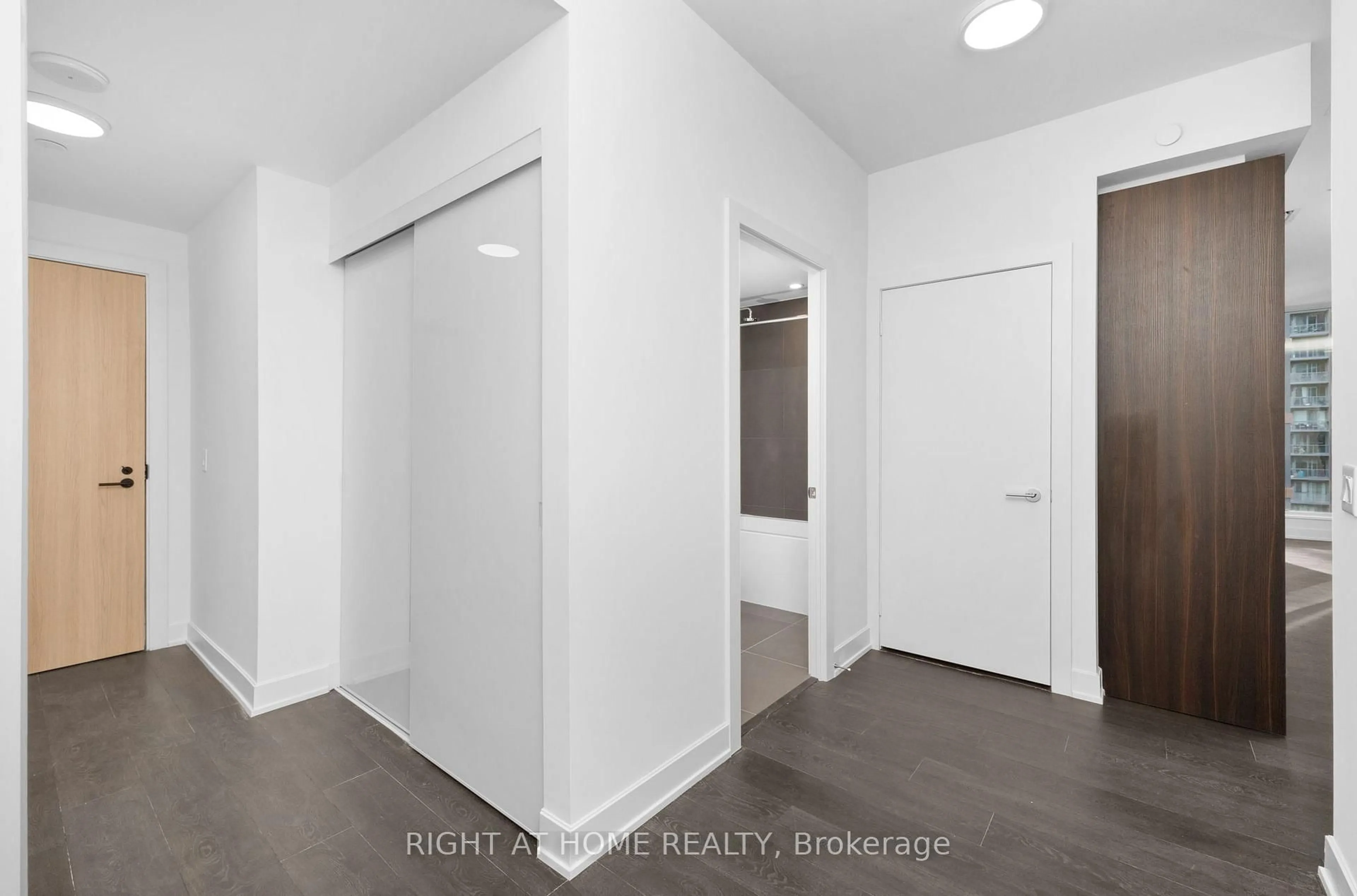 Indoor entryway for 35 Mercer St #1512, Toronto Ontario M5V 1H2