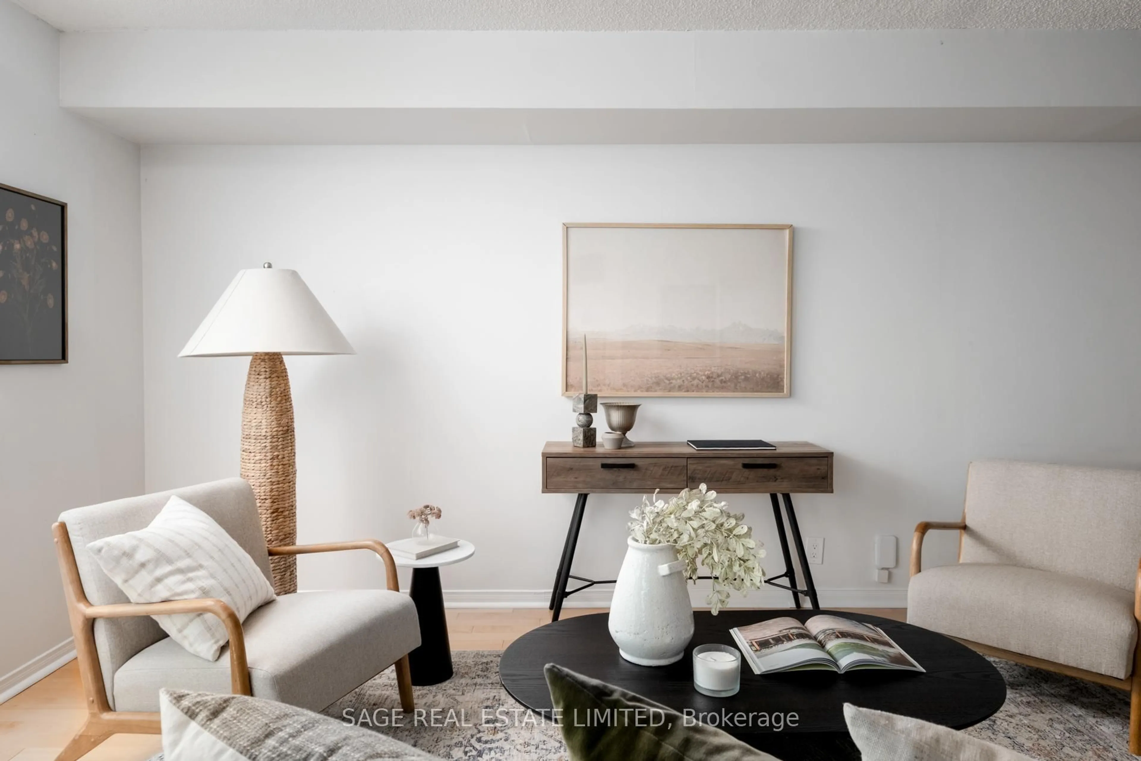 Living room with furniture, unknown for 77 Harbour Sq #1509, Toronto Ontario M5J 2S2
